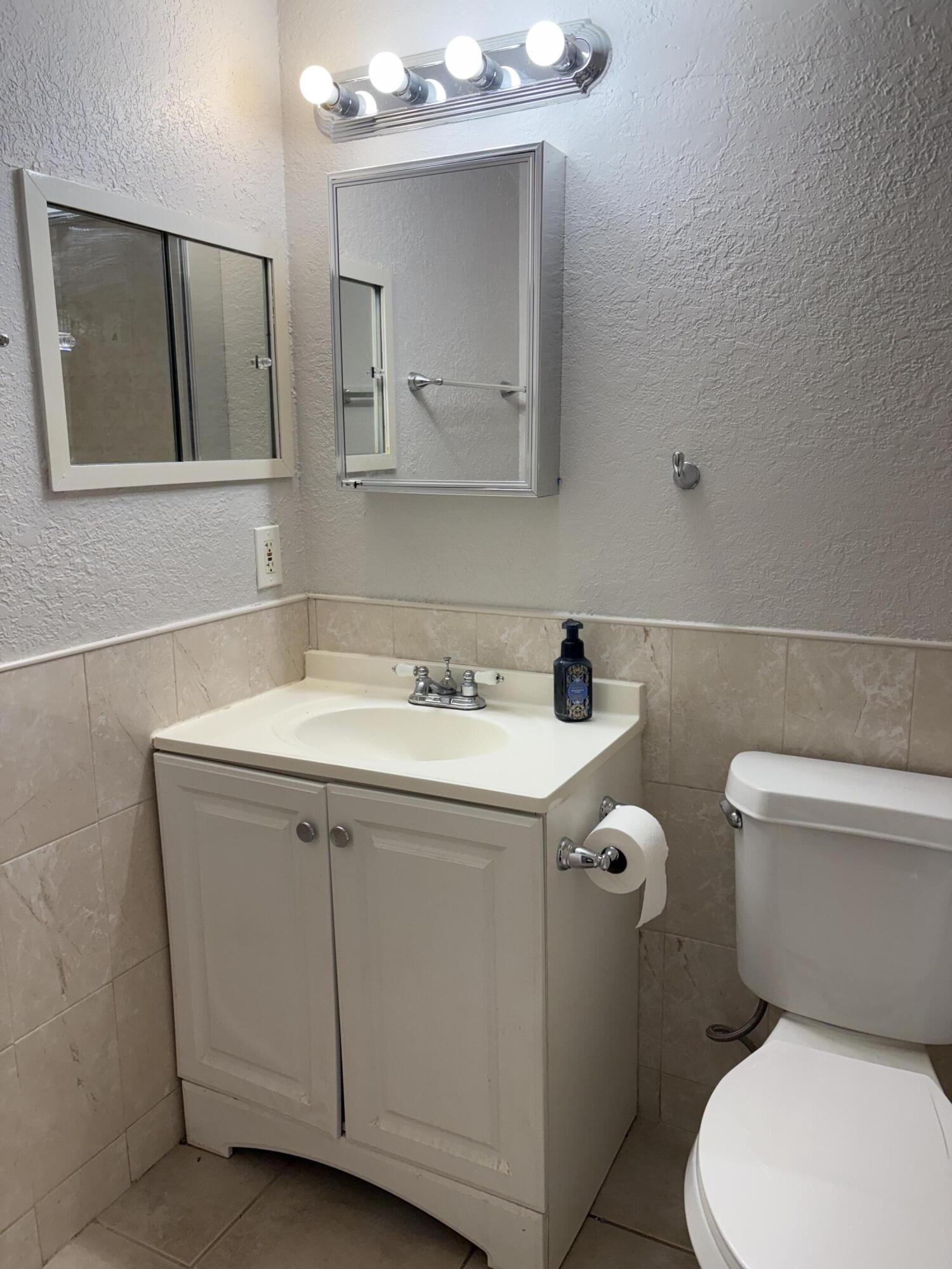 128 Norwich F Property Photo 10