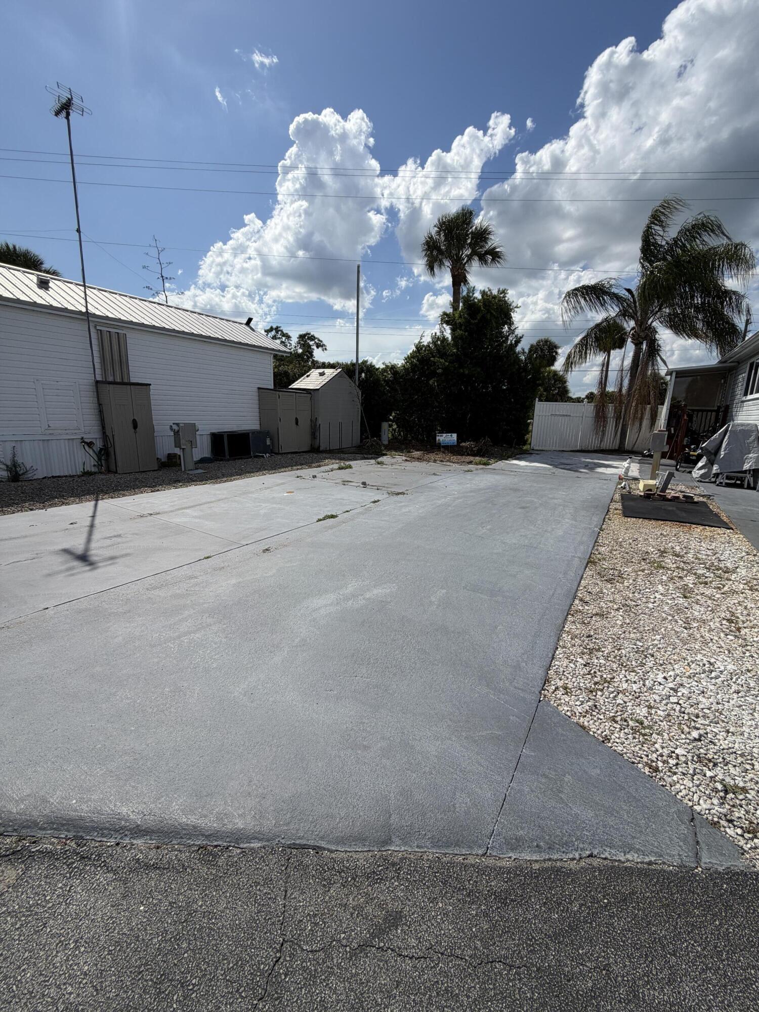 7950 Fl-78 Property Photo 2