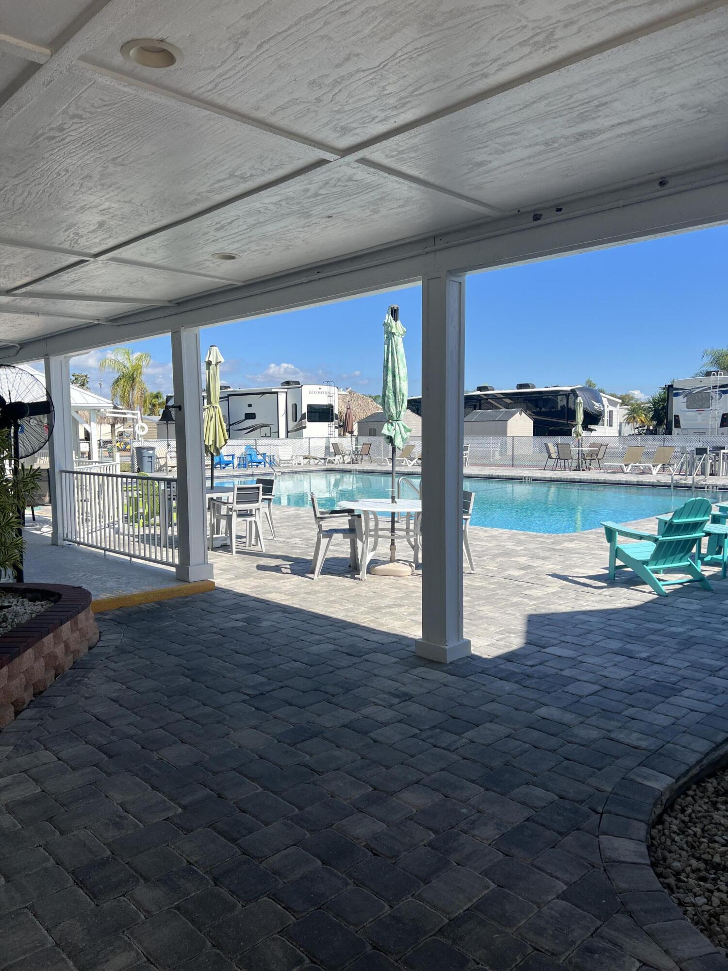 7950 Fl-78 Property Photo 4