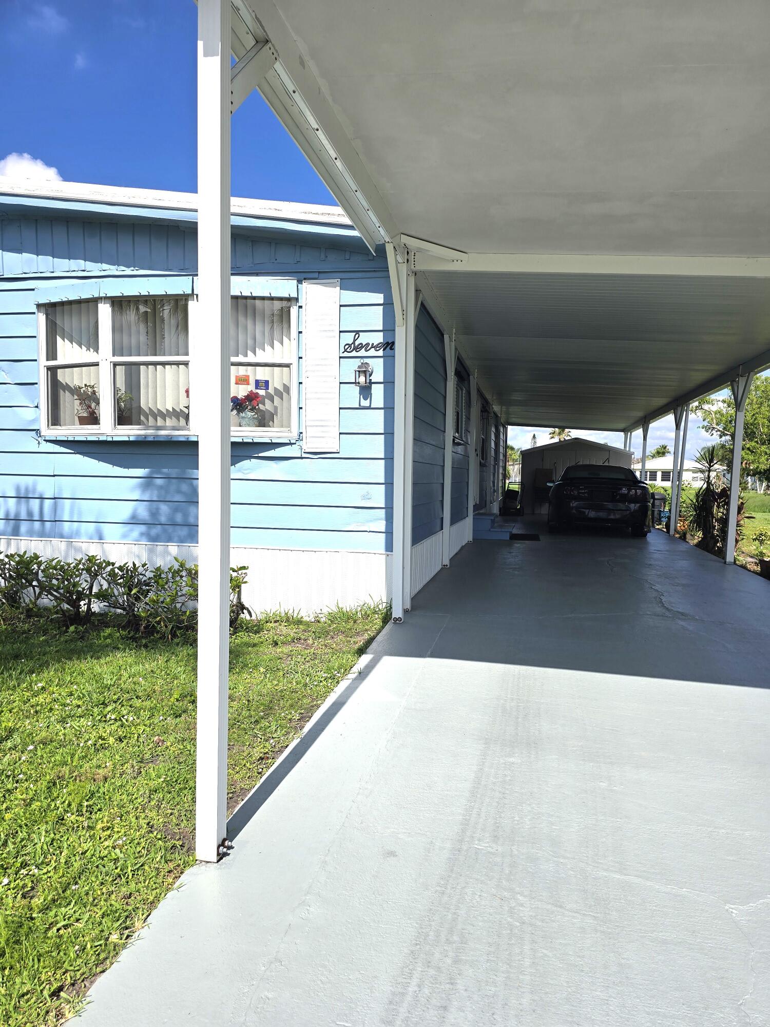 7 Madrid Lane Property Photo 3