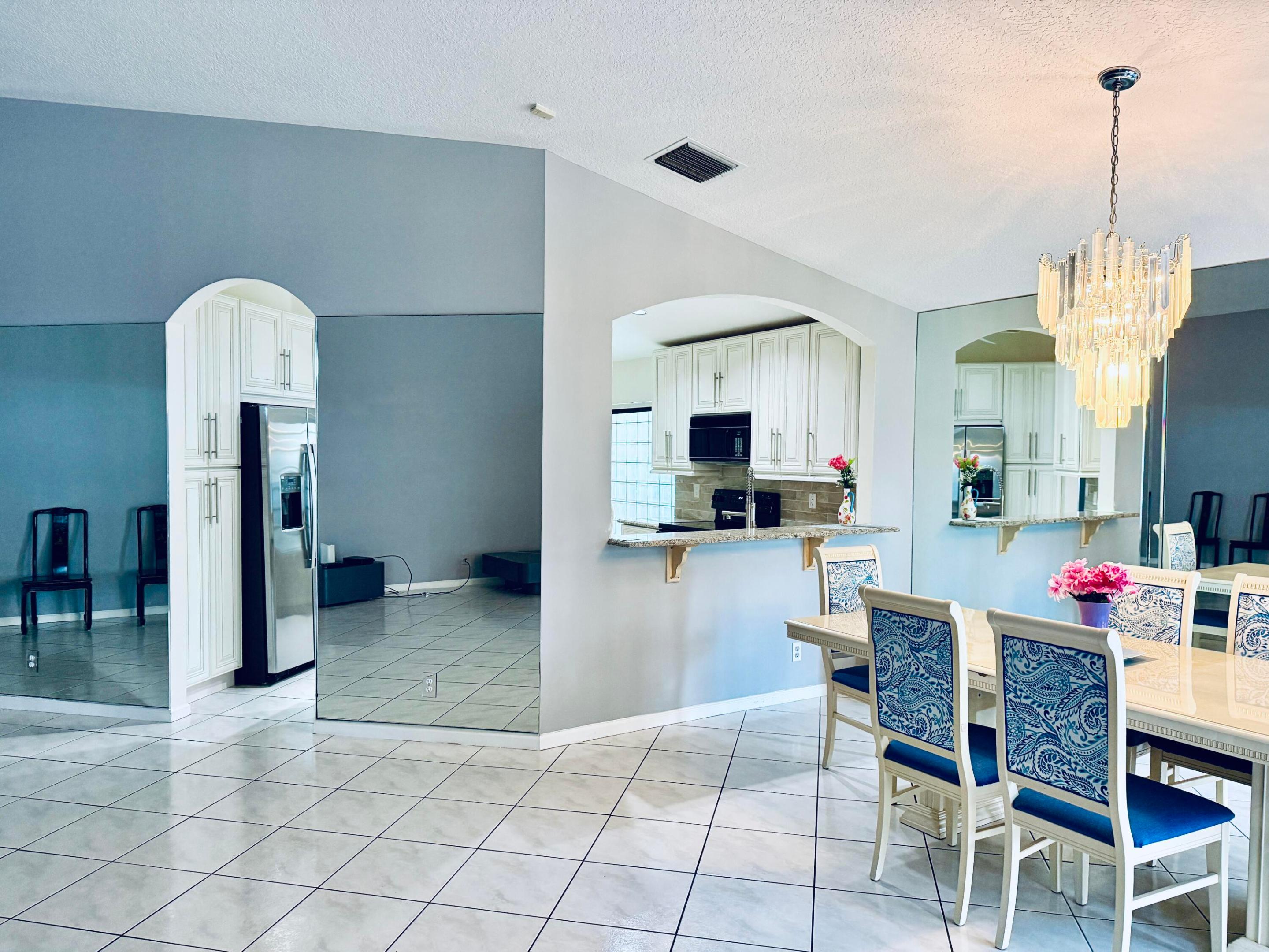 10921 Royal Caribbean Circle Property Photo 8