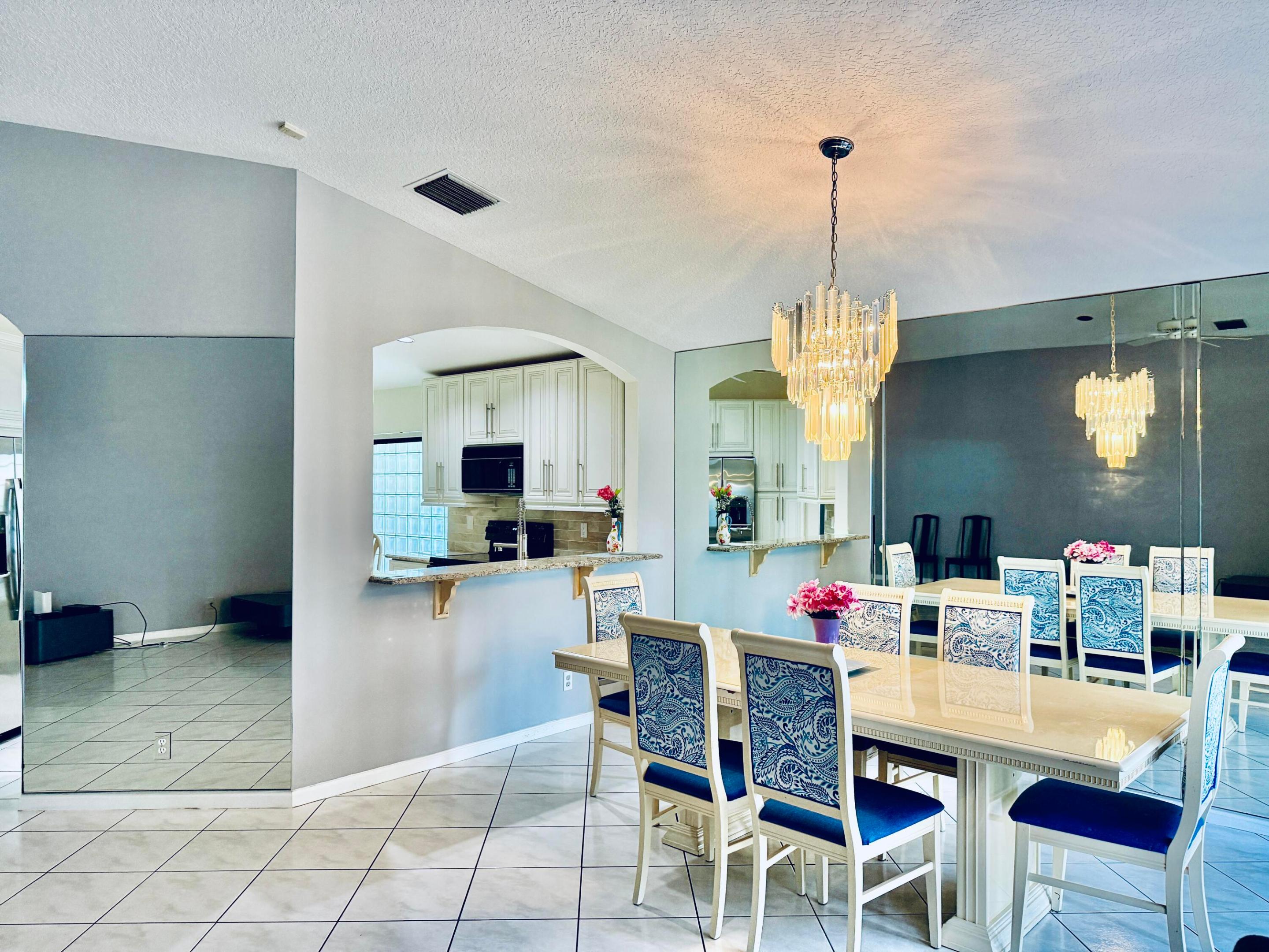 10921 Royal Caribbean Circle Property Photo 9