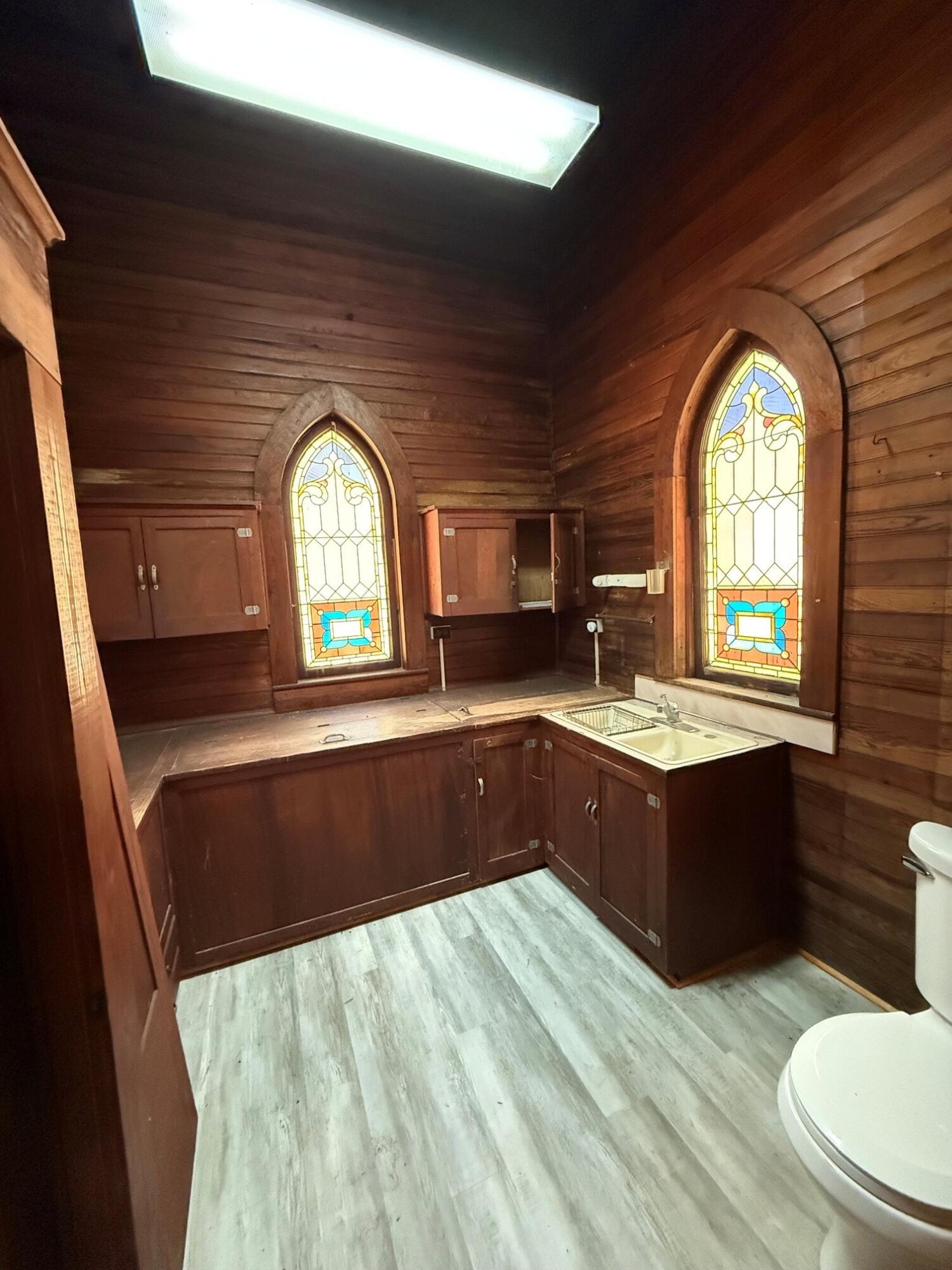 18 E Pleasant Street Property Photo 9