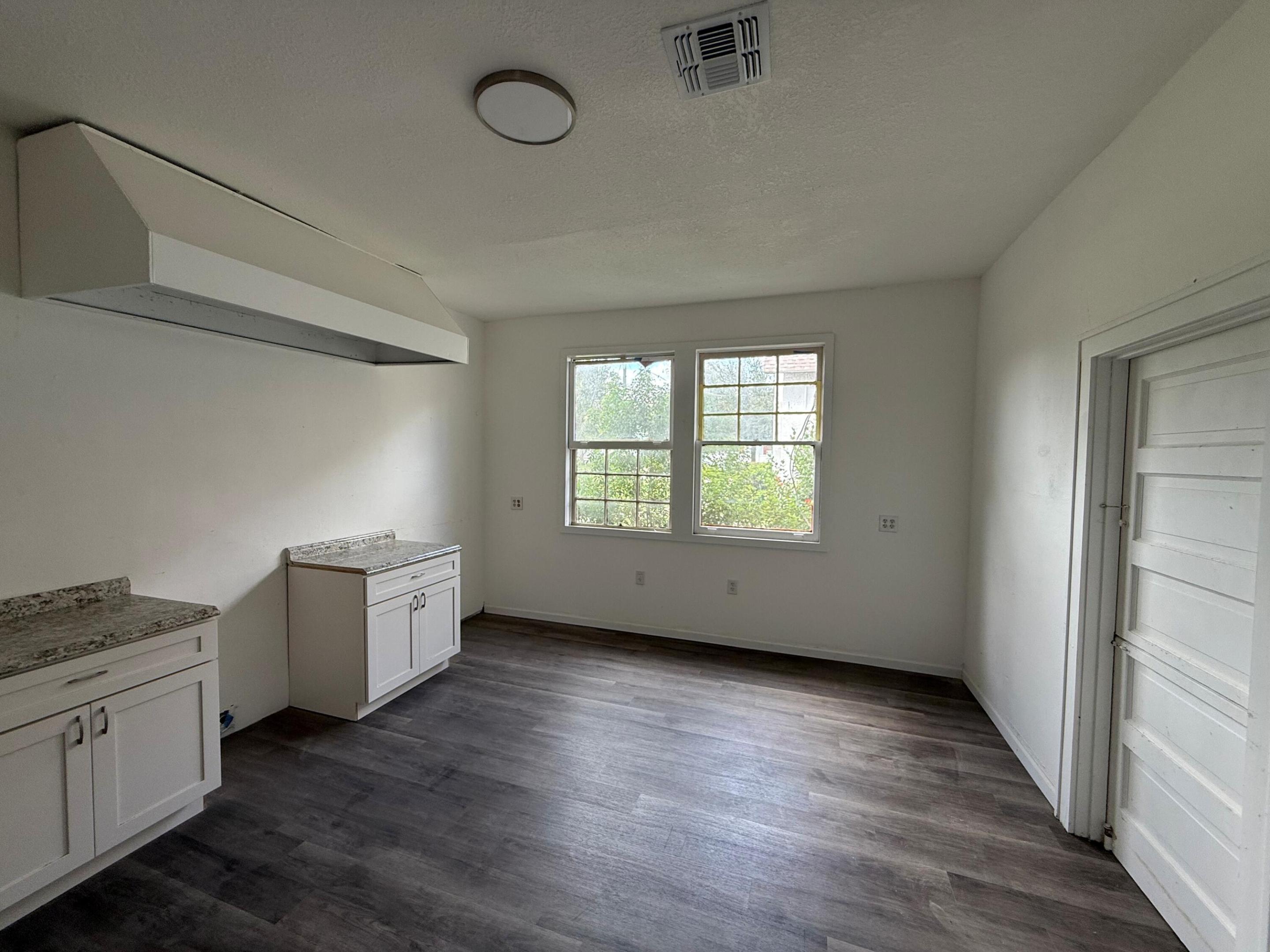 18 E Pleasant Street Property Photo 24