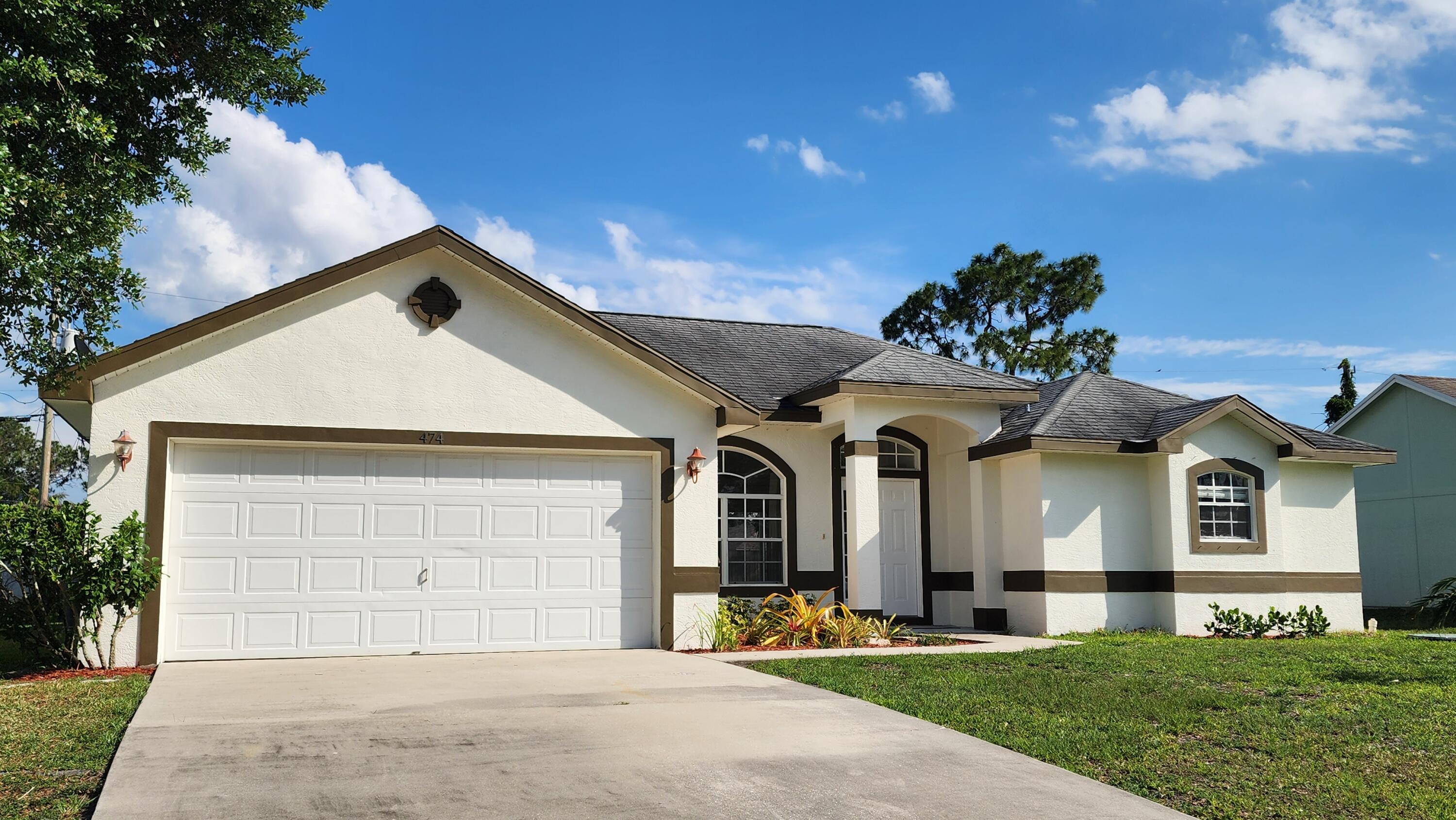 474 SW Namoit Place Property Photo 1