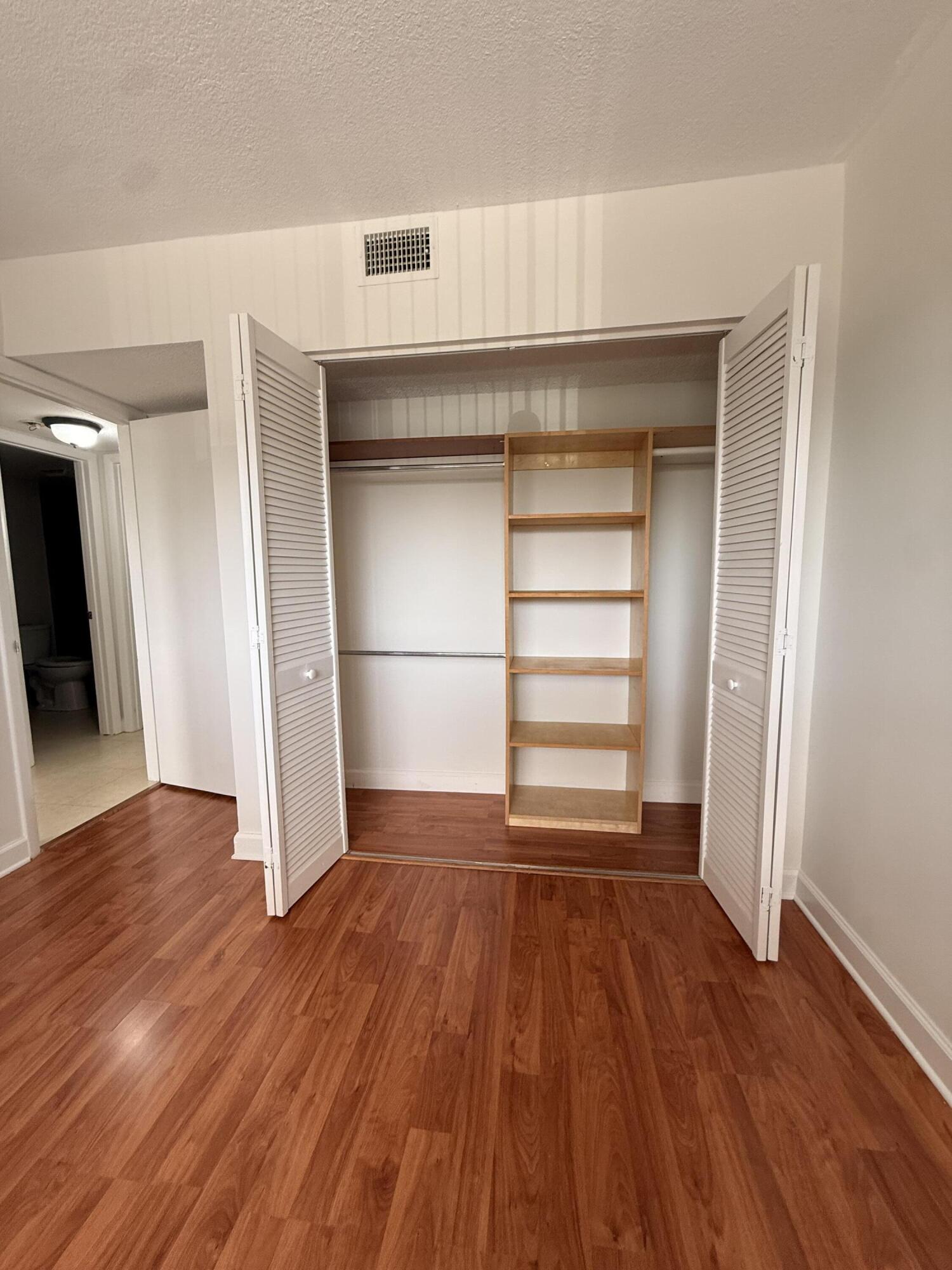 875 Nw 13th Street 405 Property Photo 11