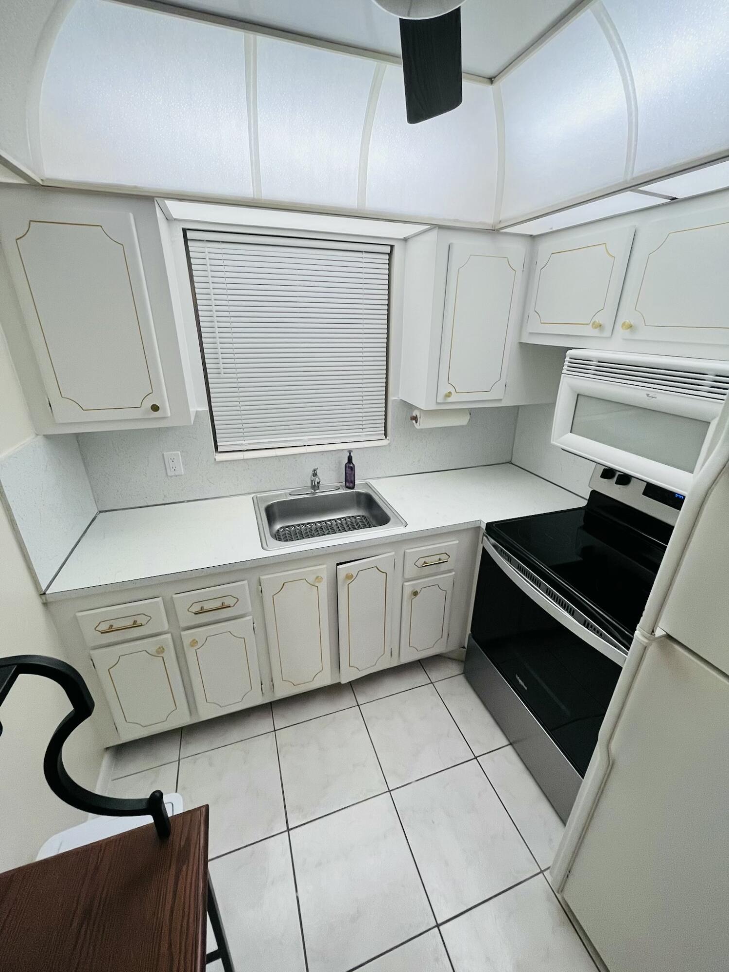 188 Cambridge H Property Photo 15