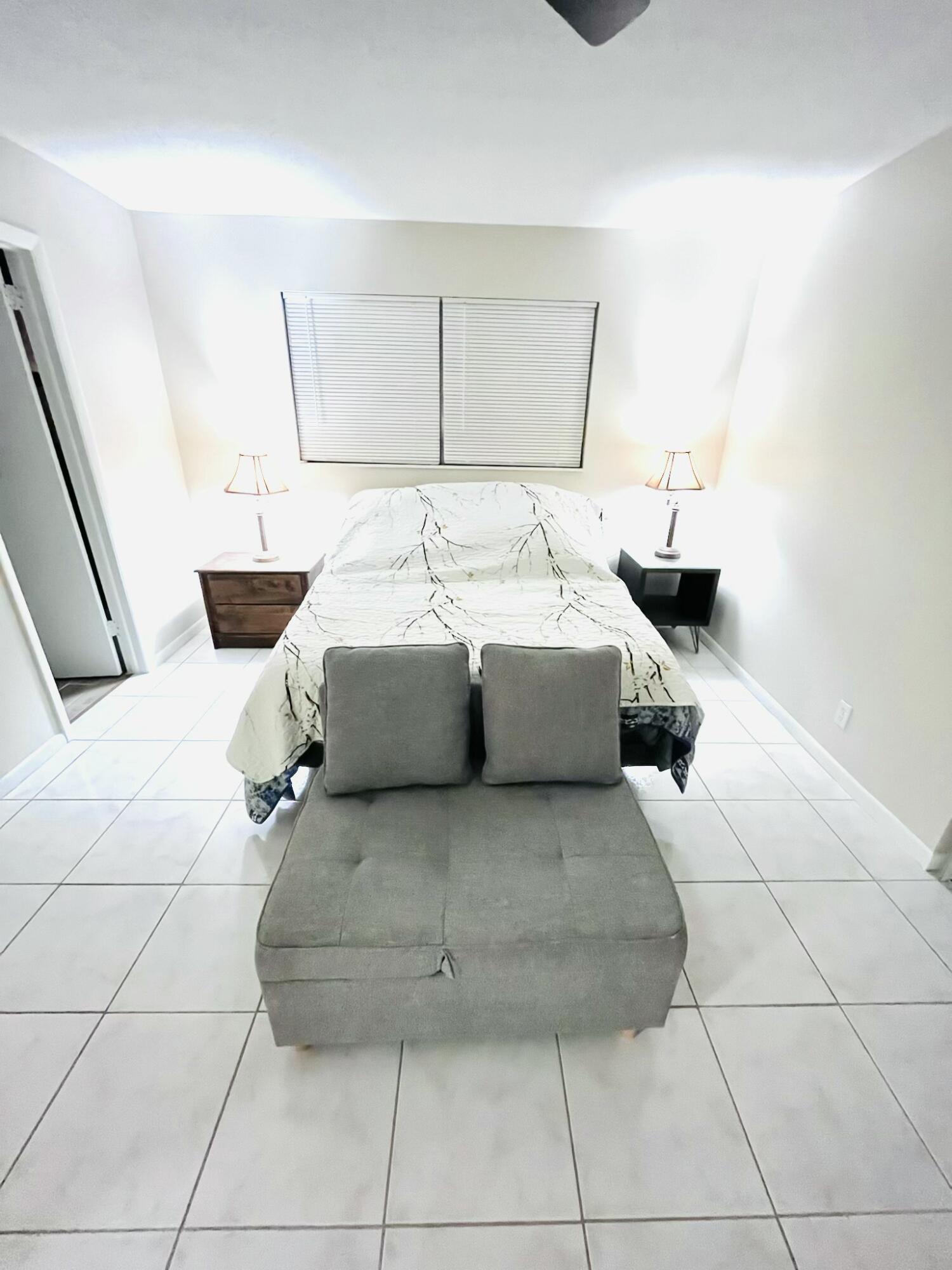188 Cambridge H Property Photo 23