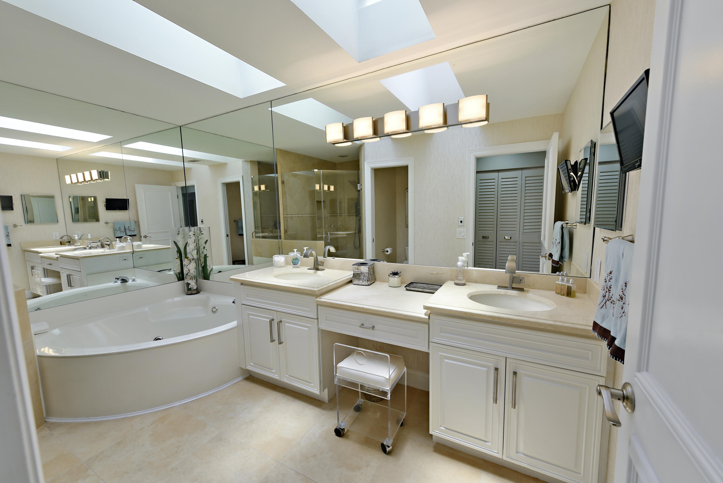 11204 Cloverleaf Circle Property Photo 23