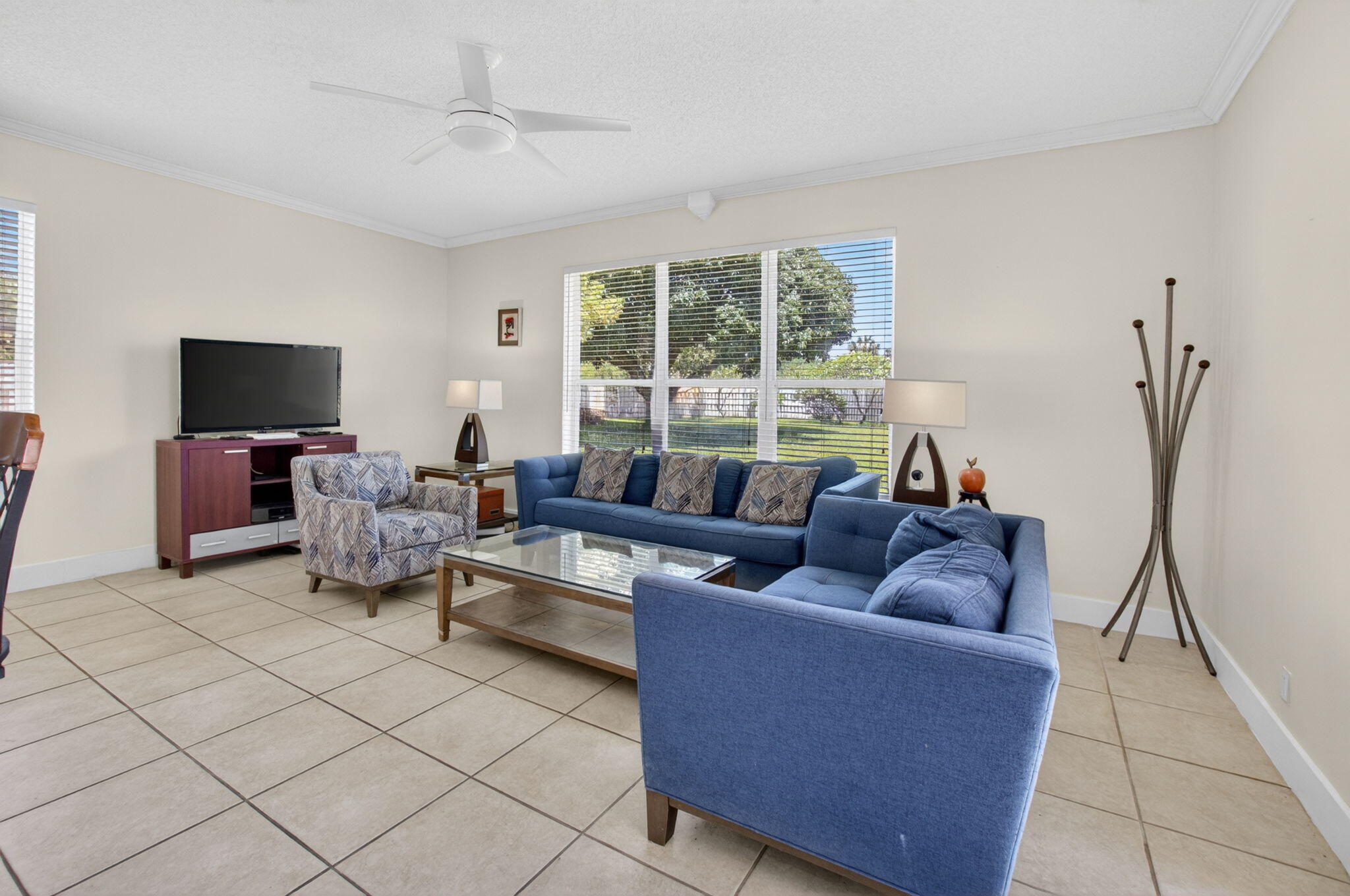 6207 Shadow Tree Lane Property Photo 10