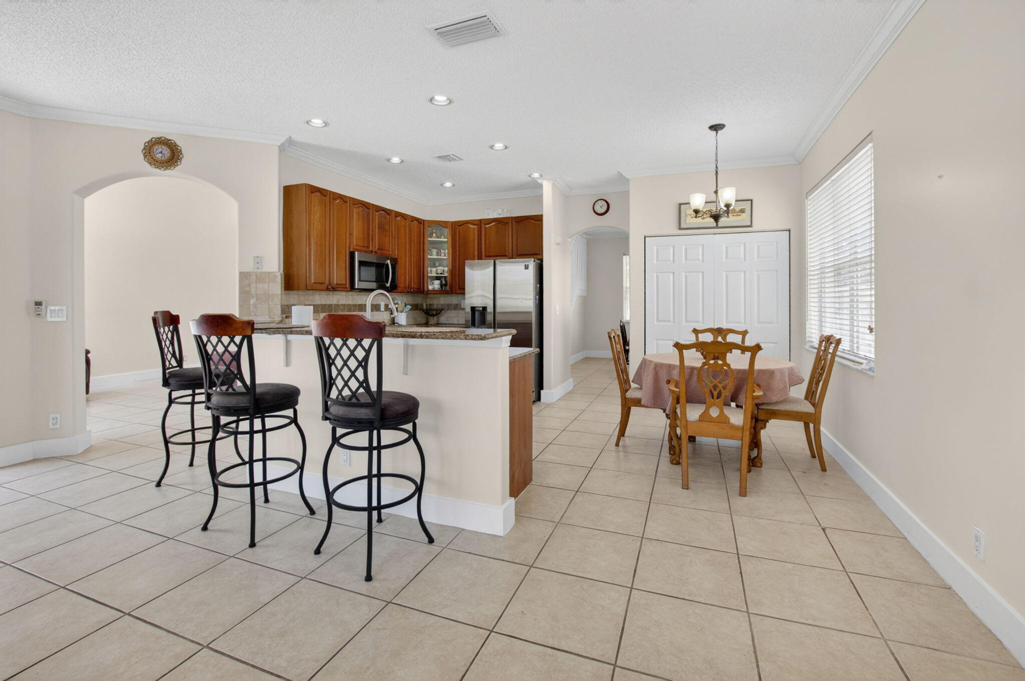6207 Shadow Tree Lane Property Photo 12