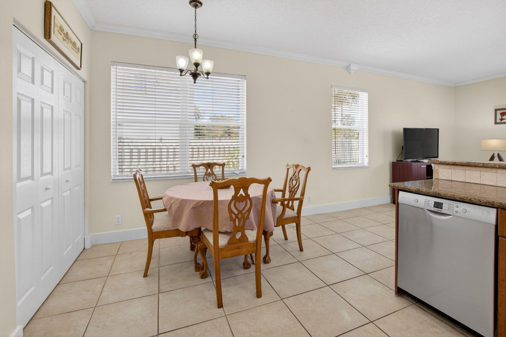 6207 Shadow Tree Lane Property Photo 16