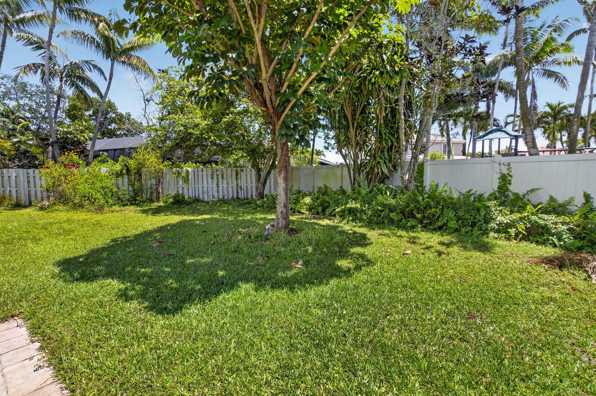 6207 Shadow Tree Lane Property Photo 48