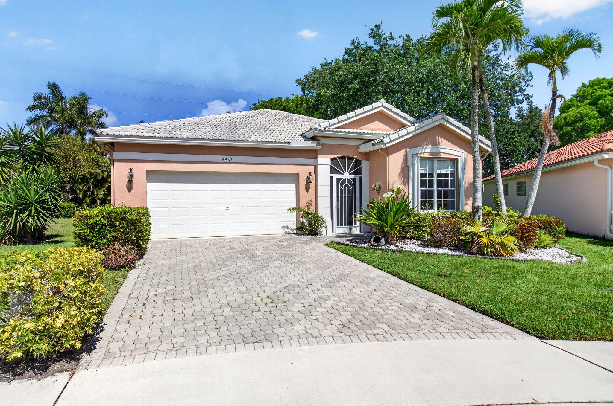 6453 Emerald Breeze Way Property Photo 1