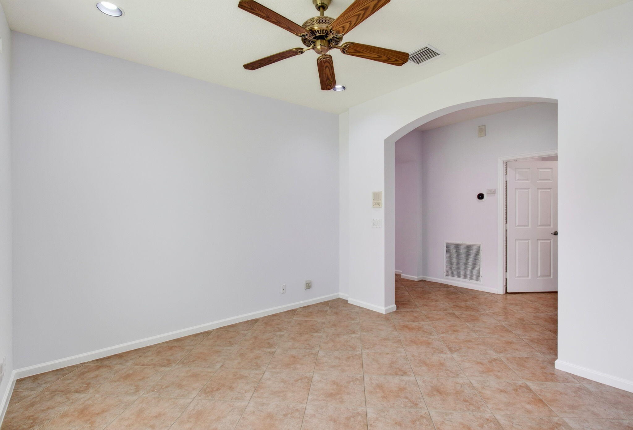 6453 Emerald Breeze Way Property Photo 6