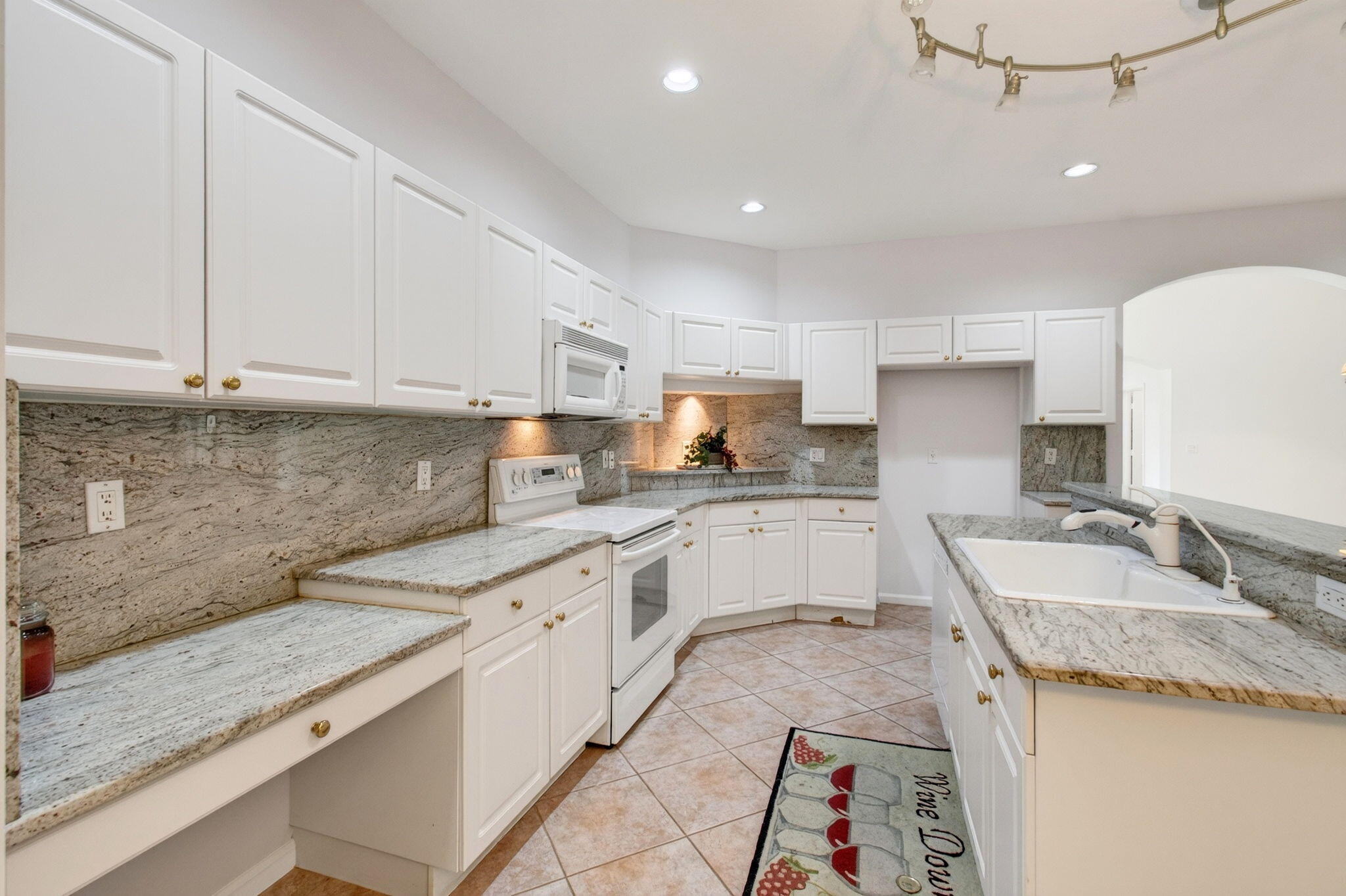 6453 Emerald Breeze Way Property Photo 32