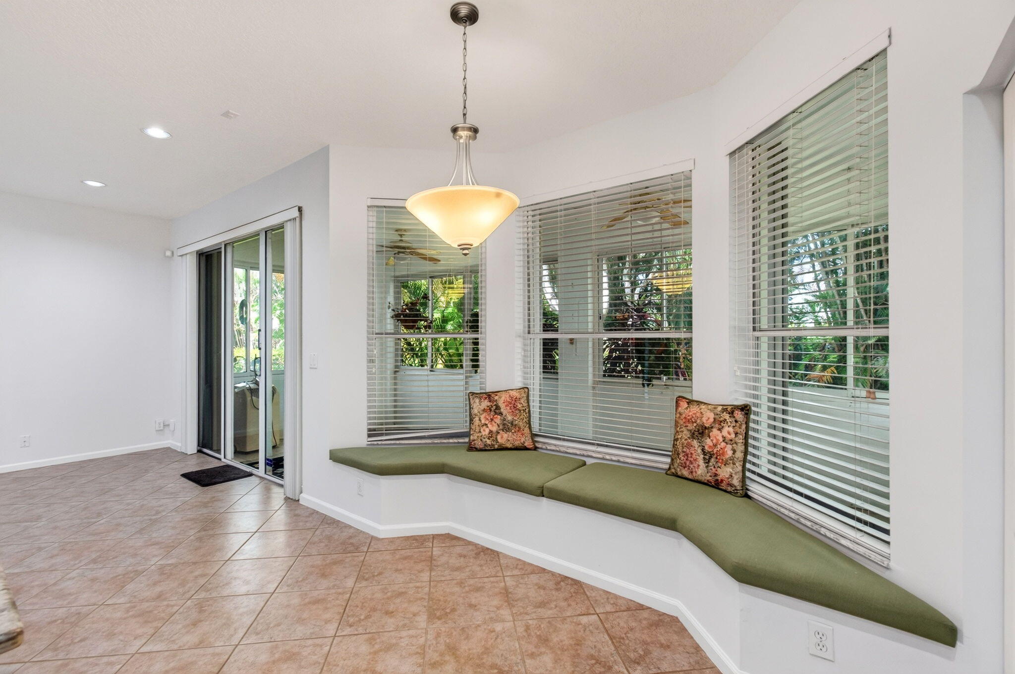 6453 Emerald Breeze Way Property Photo 37