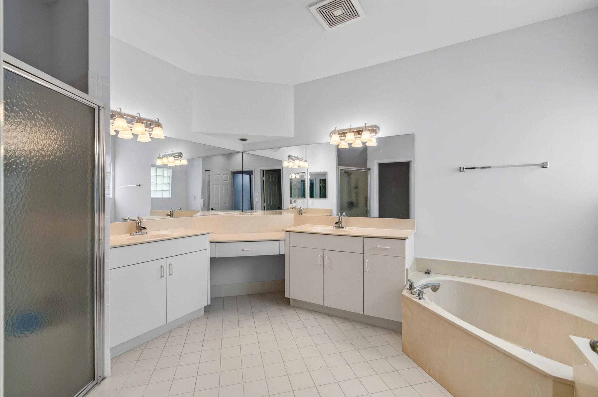 6453 Emerald Breeze Way Property Photo 46