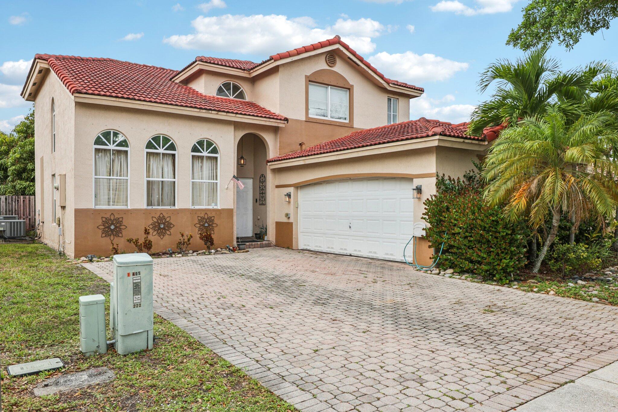 405 E Royal Cove Circle Property Photo 1