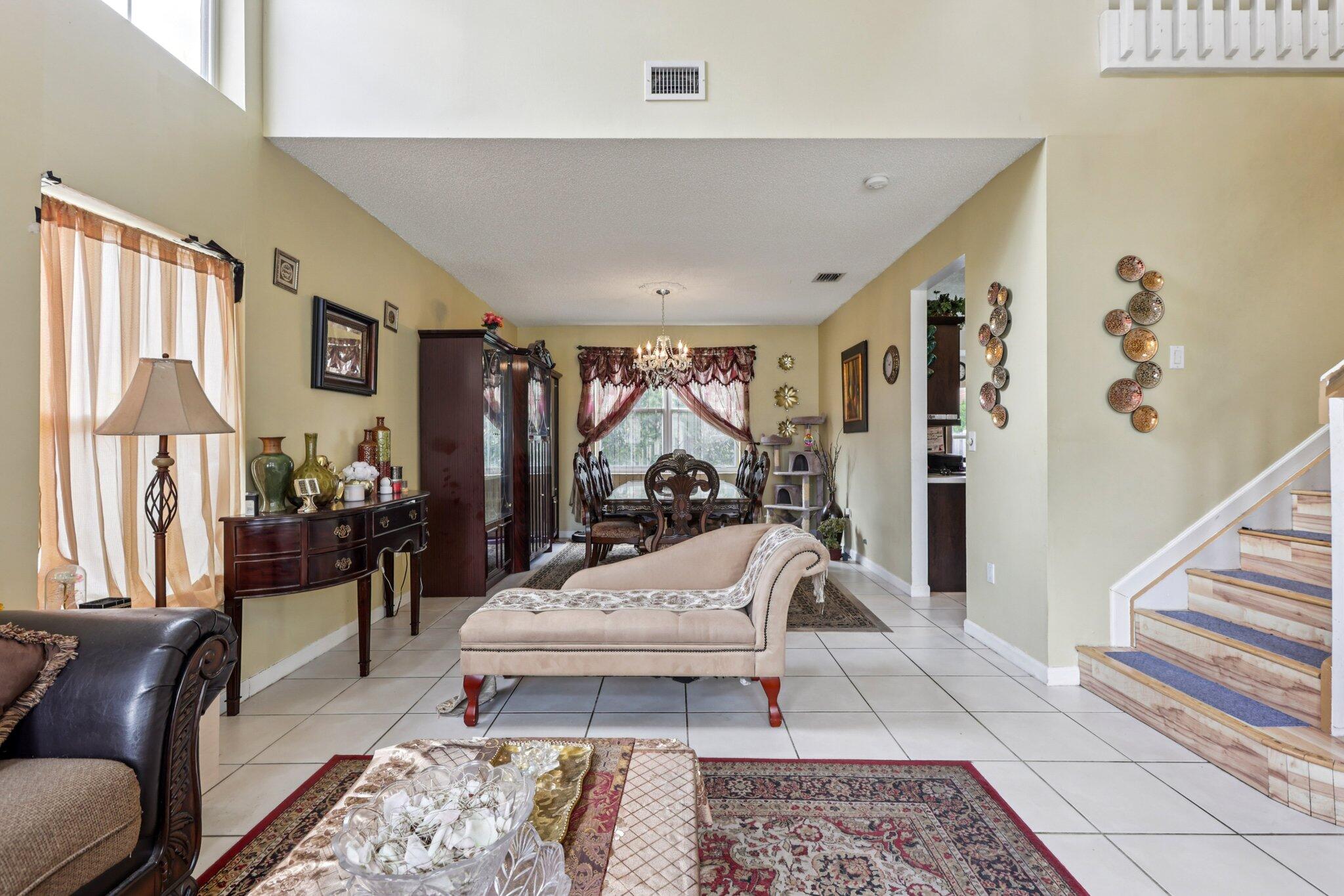 405 E Royal Cove Circle Property Photo 8