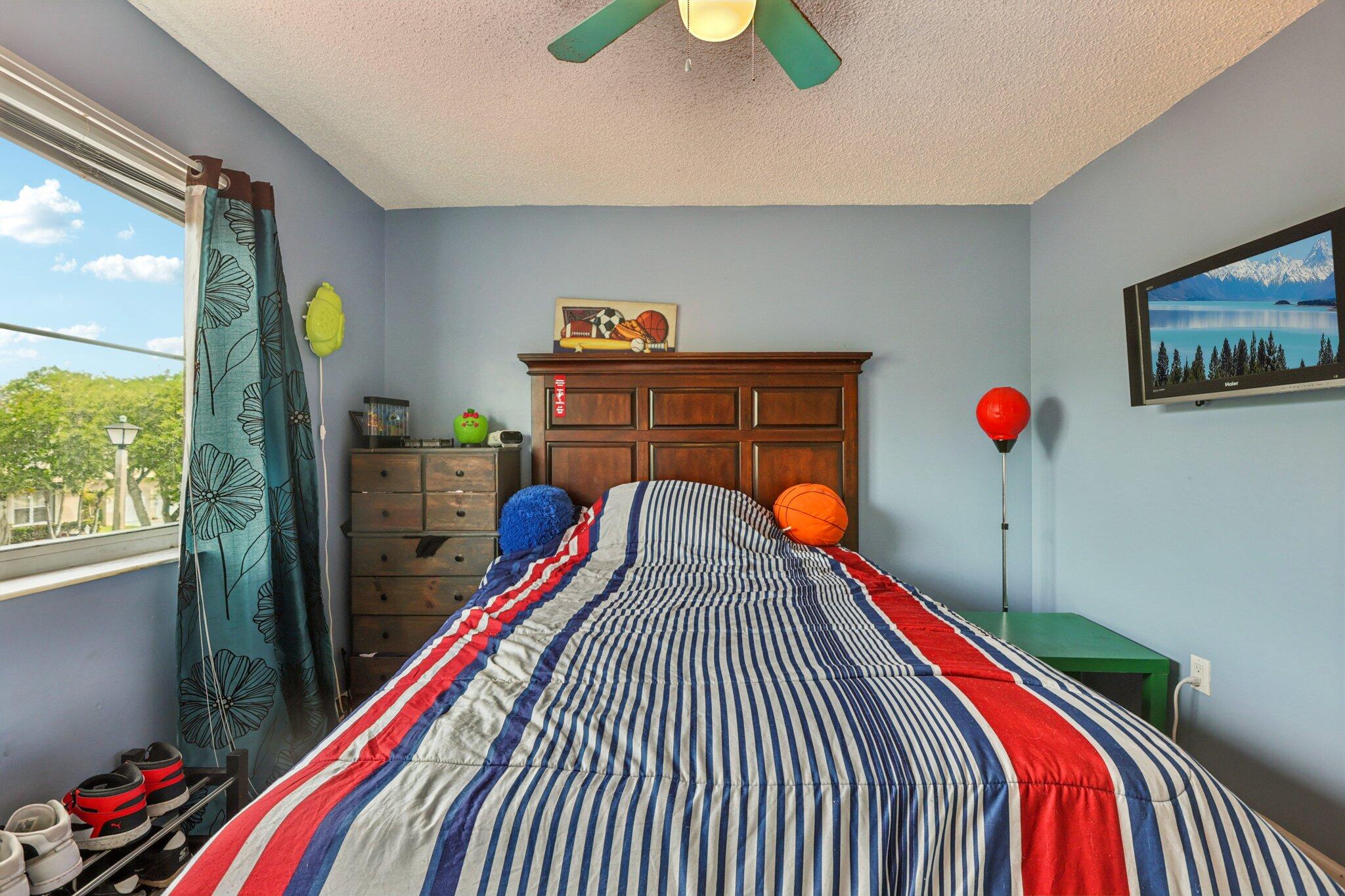 405 E Royal Cove Circle Property Photo 24