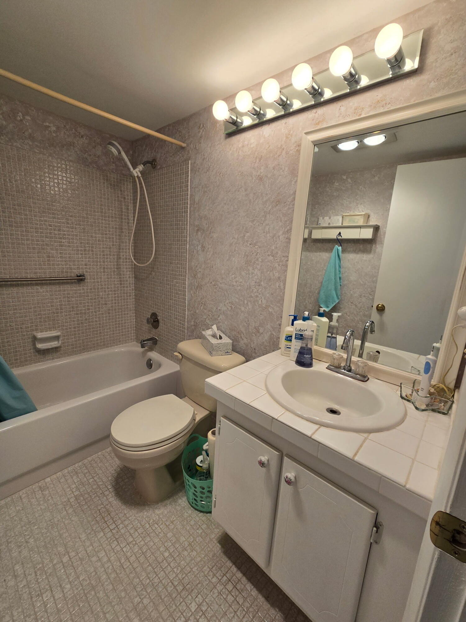 43 Markham B 43 Property Photo 10