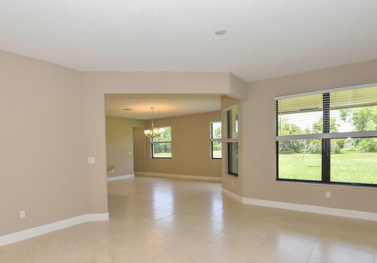 5831 Nw Dooley Property Photo 22