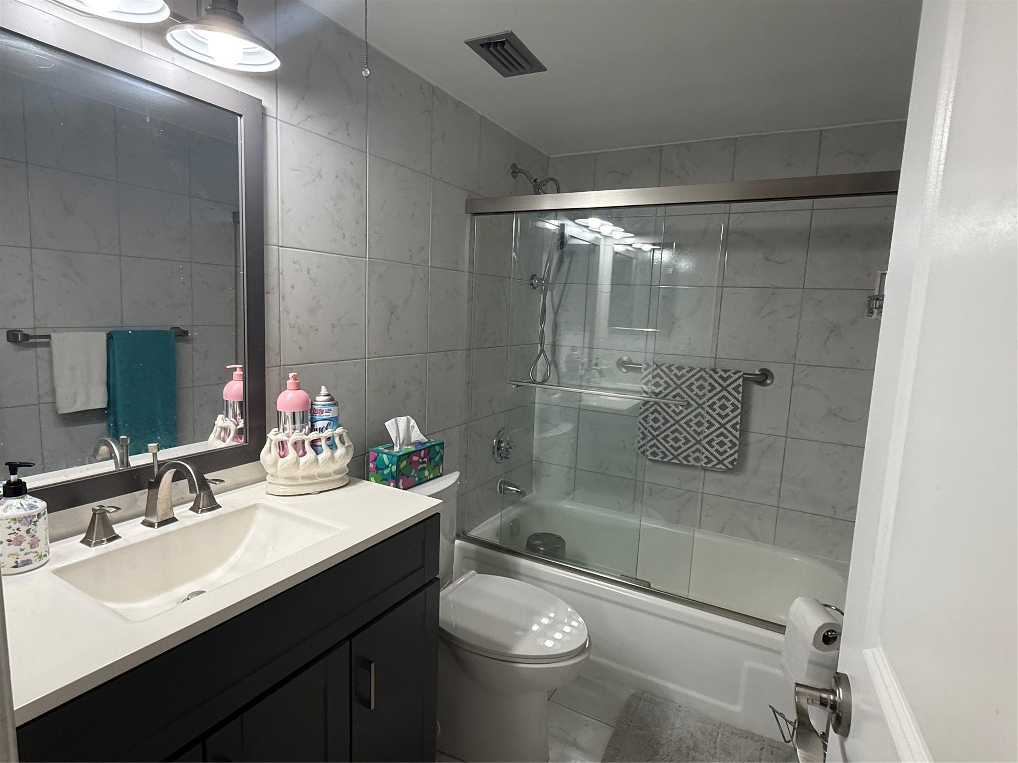 32 Abbey Lane 207 Property Photo 15