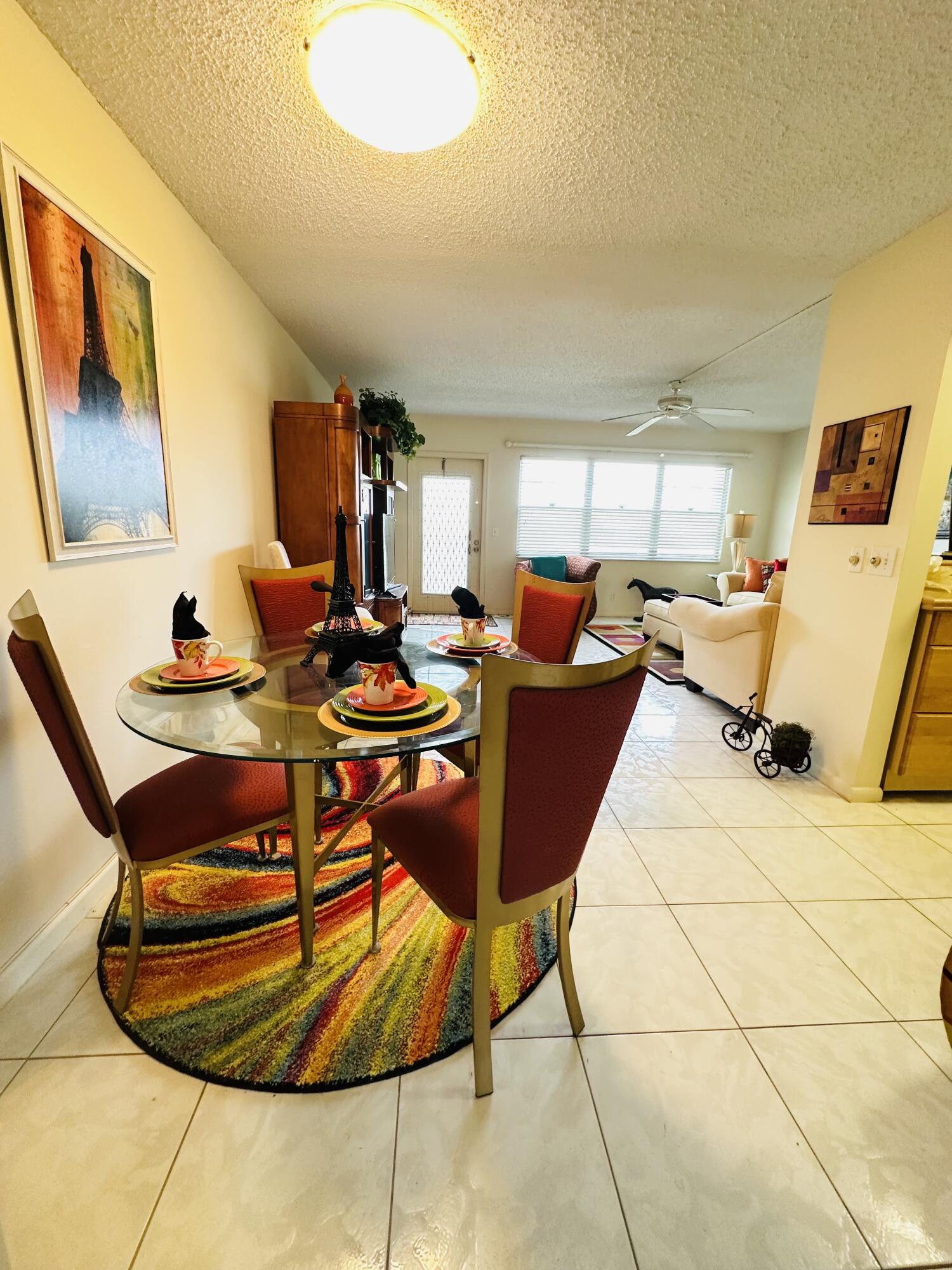 4038 Berkshire B Property Photo 5