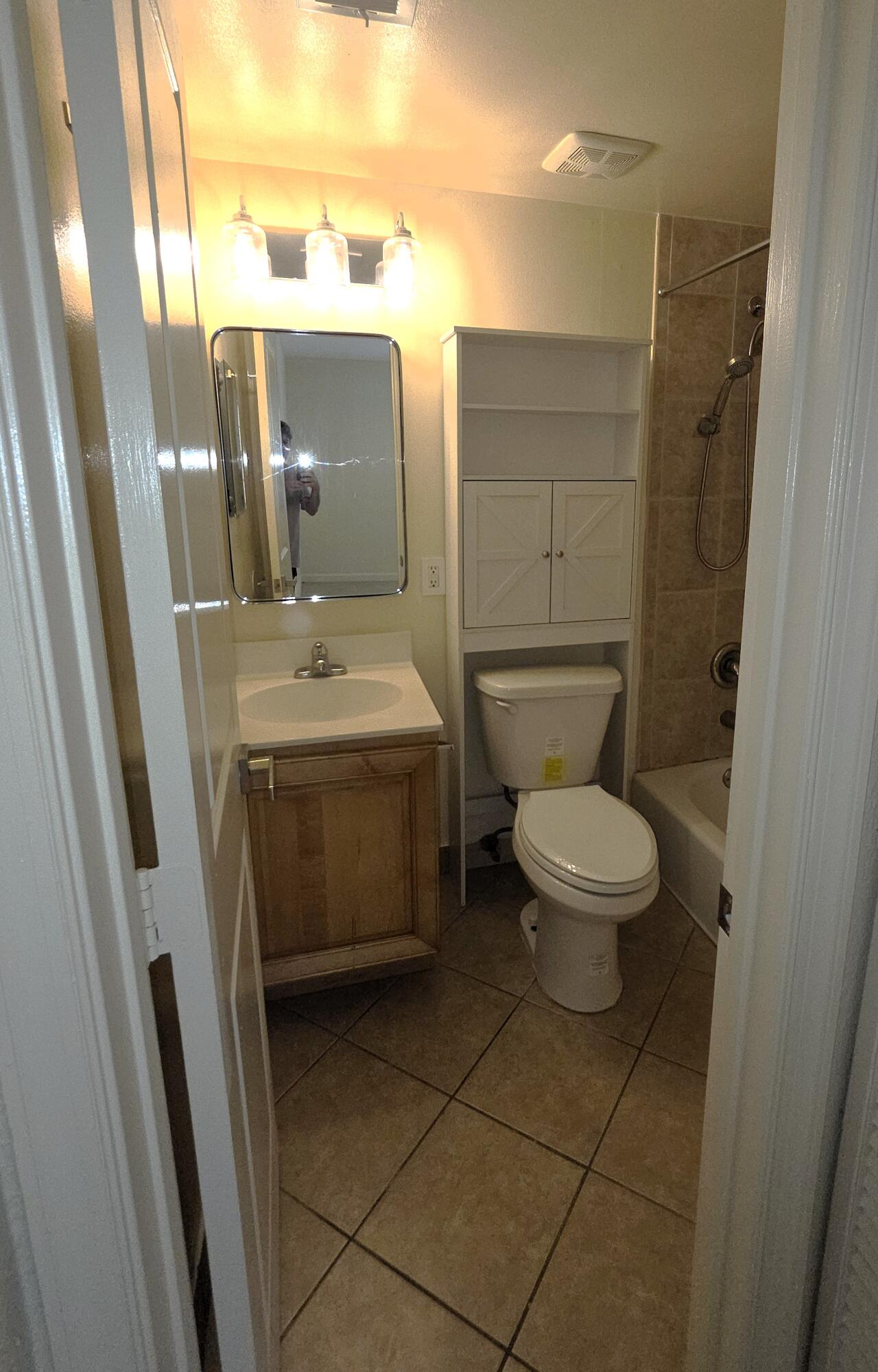 2660 Ne 8th Avenue Unit 219 Property Photo 15