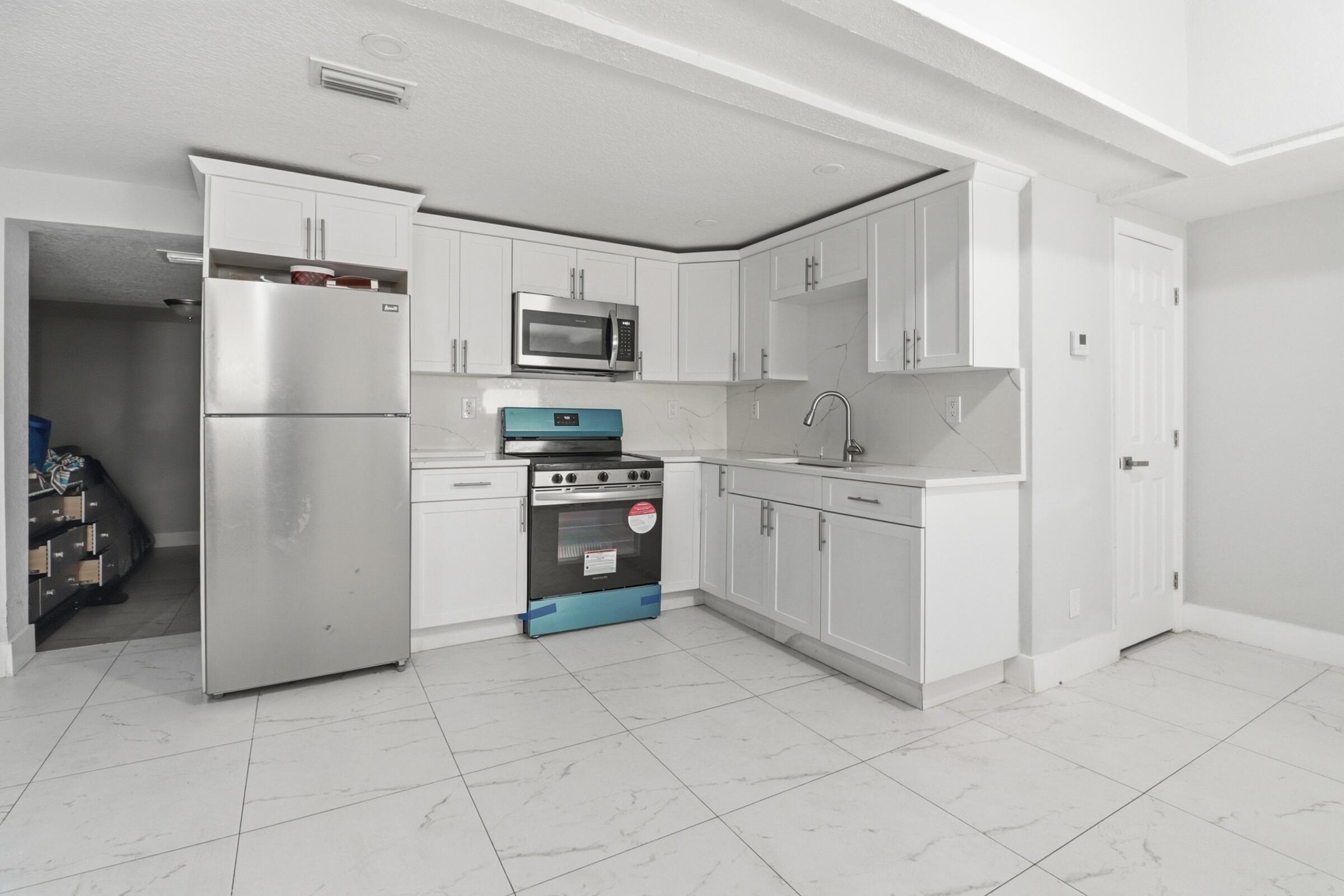 1152 Sunset Road Property Photo 4