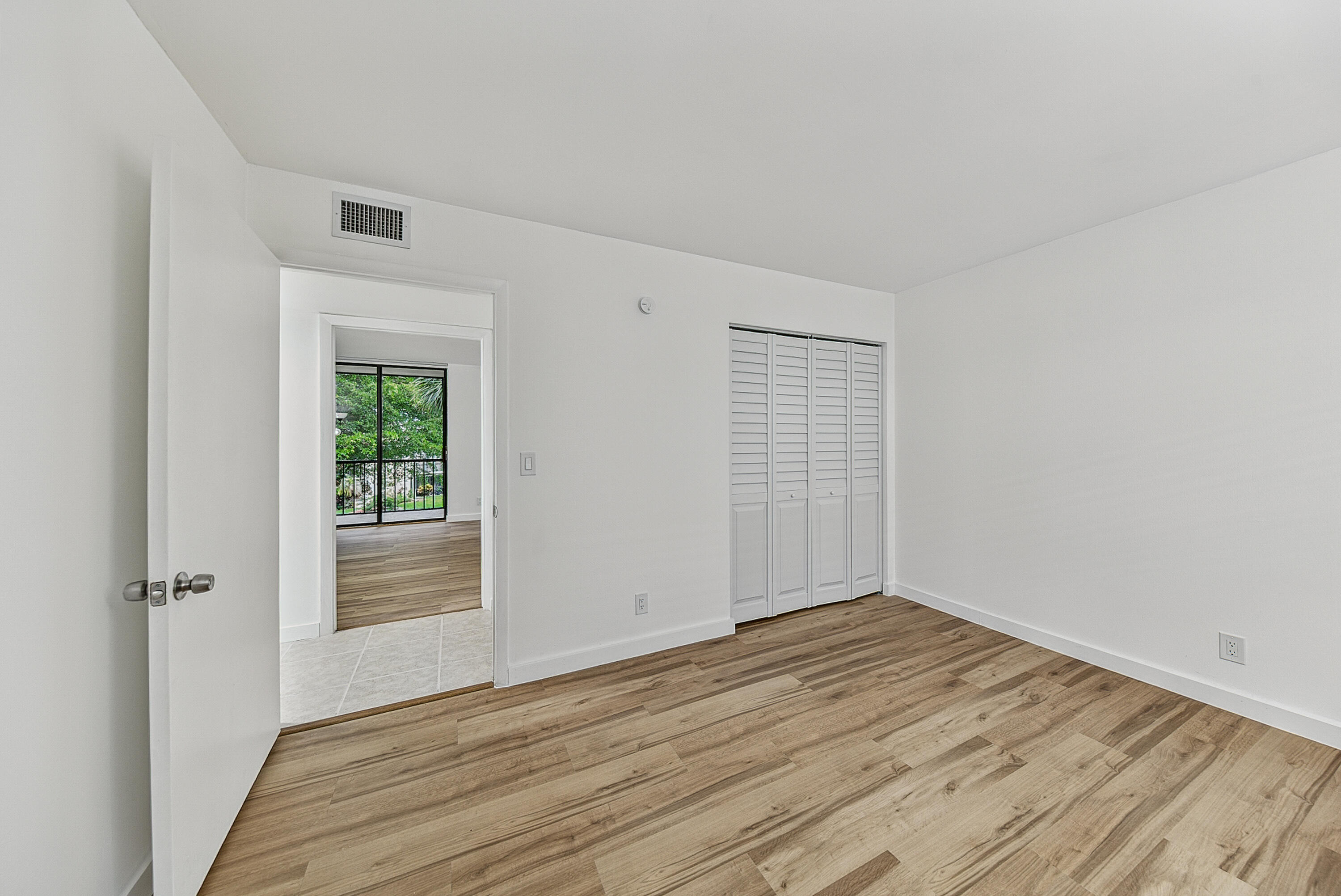 5220 Las Verdes Circle 317 Property Photo 31