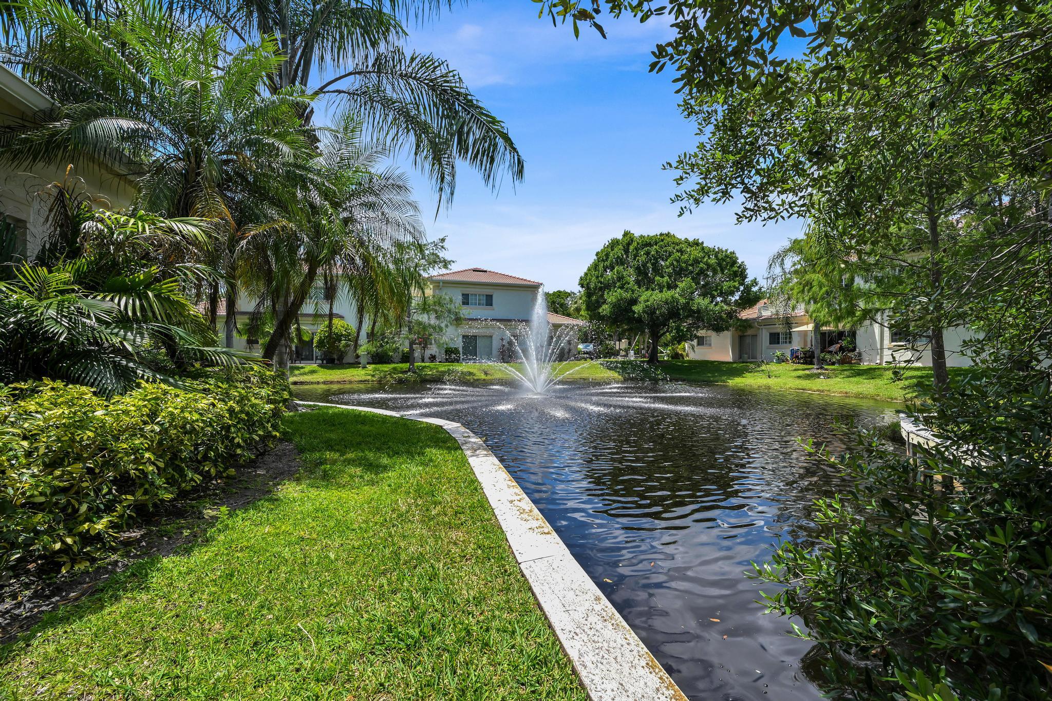 568 7th Square Property Photo 9