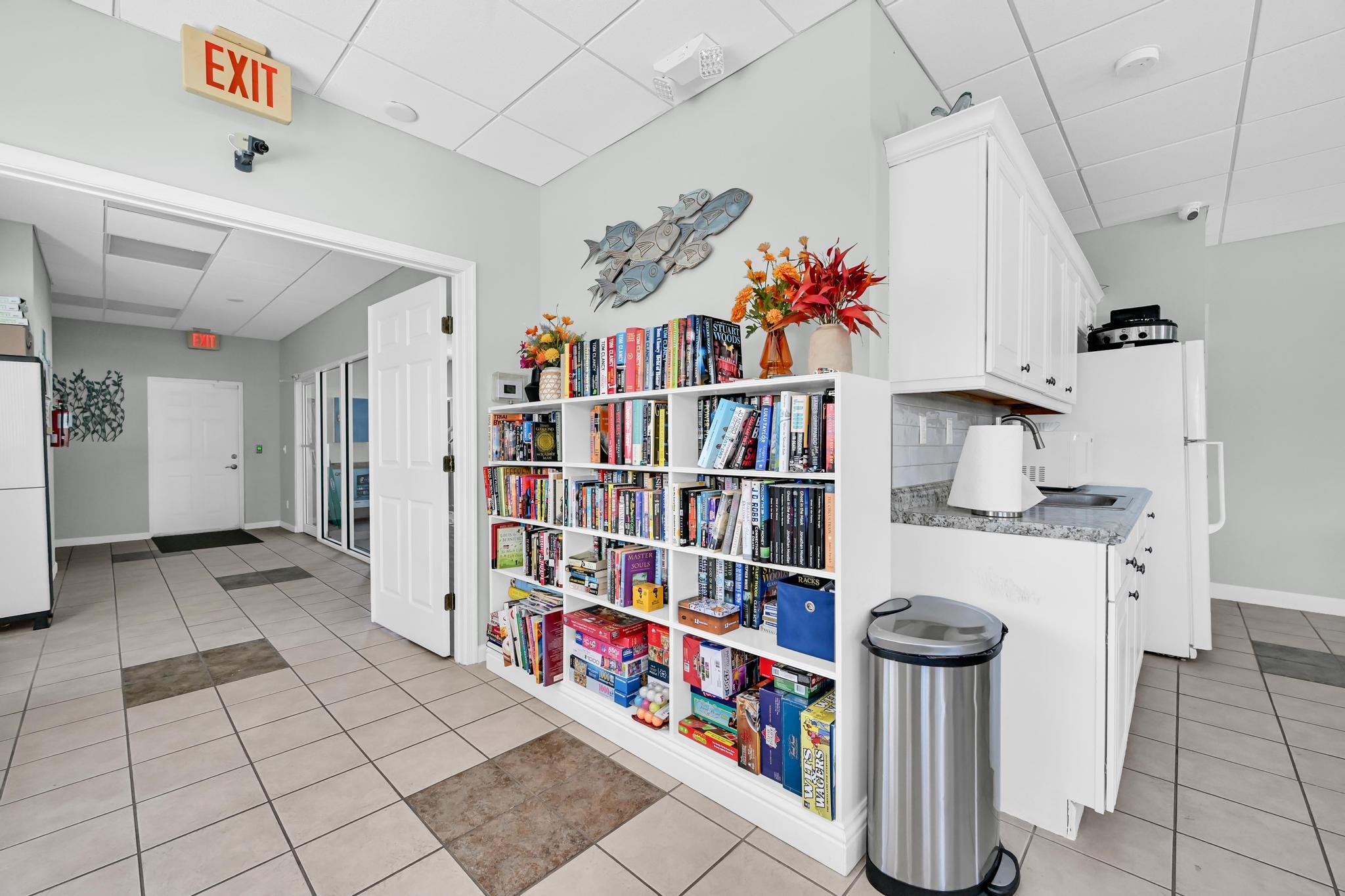 568 7th Square Property Photo 32