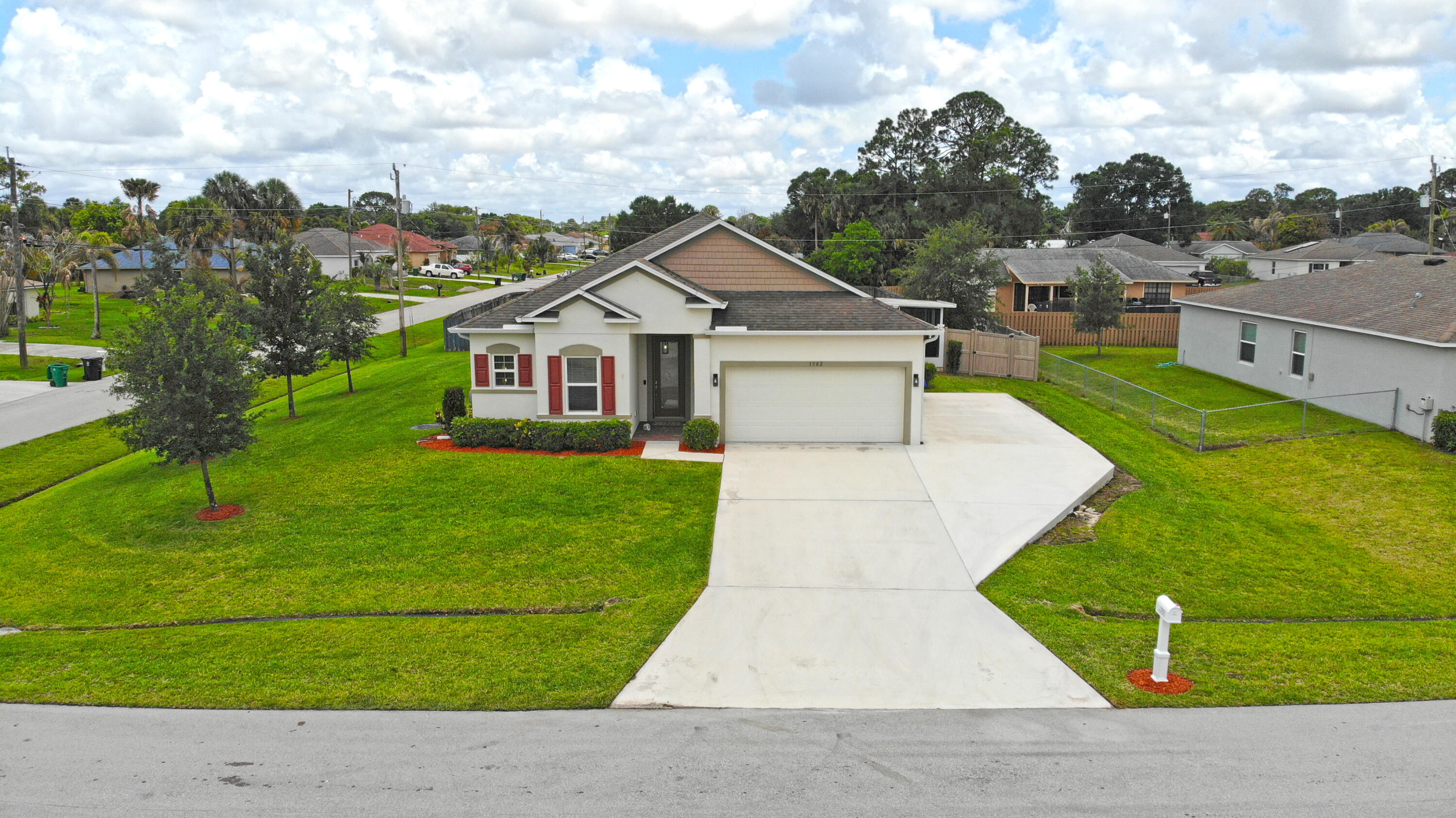 1502 Sw Kosnar Avenue Property Photo 59