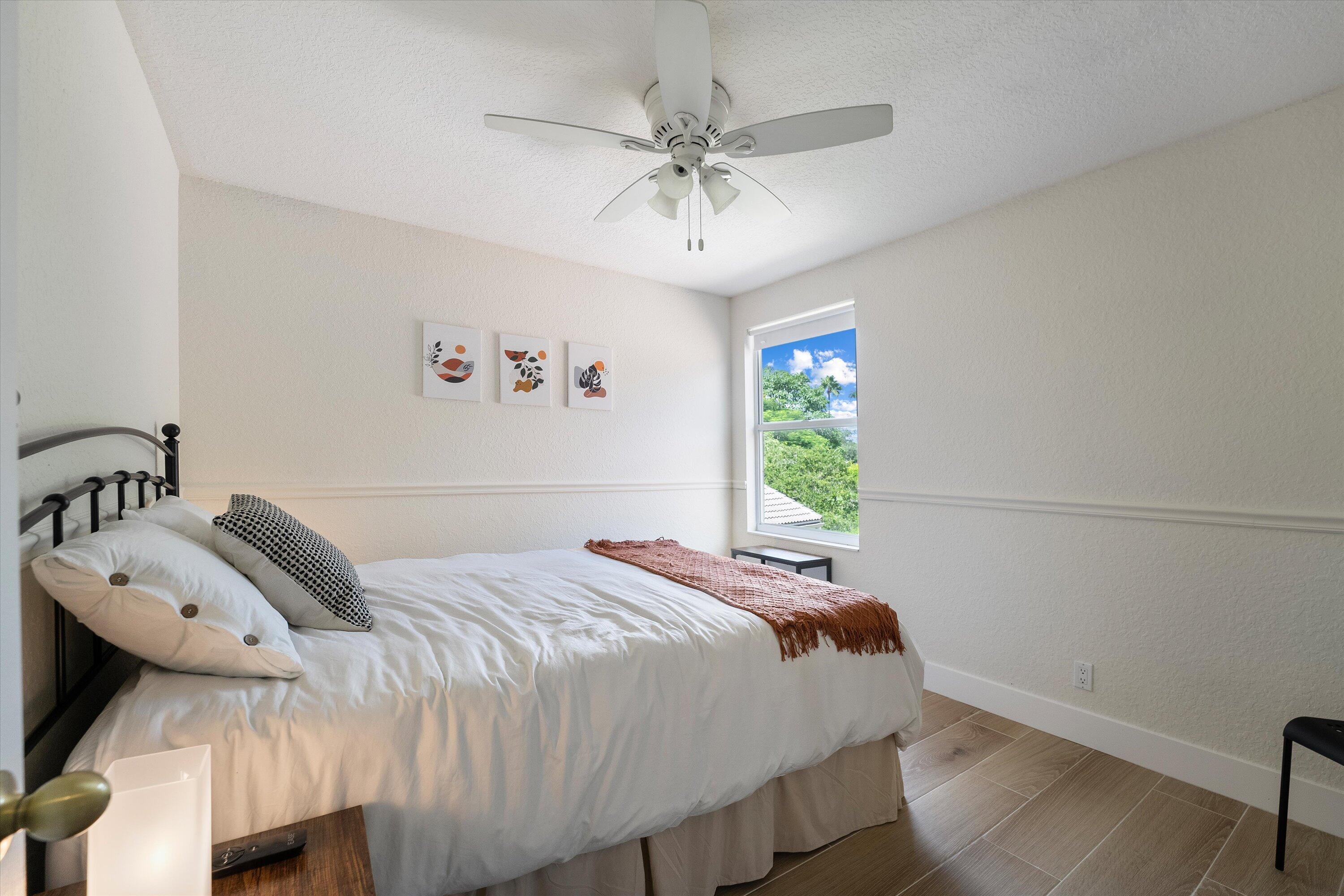 4033 Bluff Harbor Way Property Photo 11