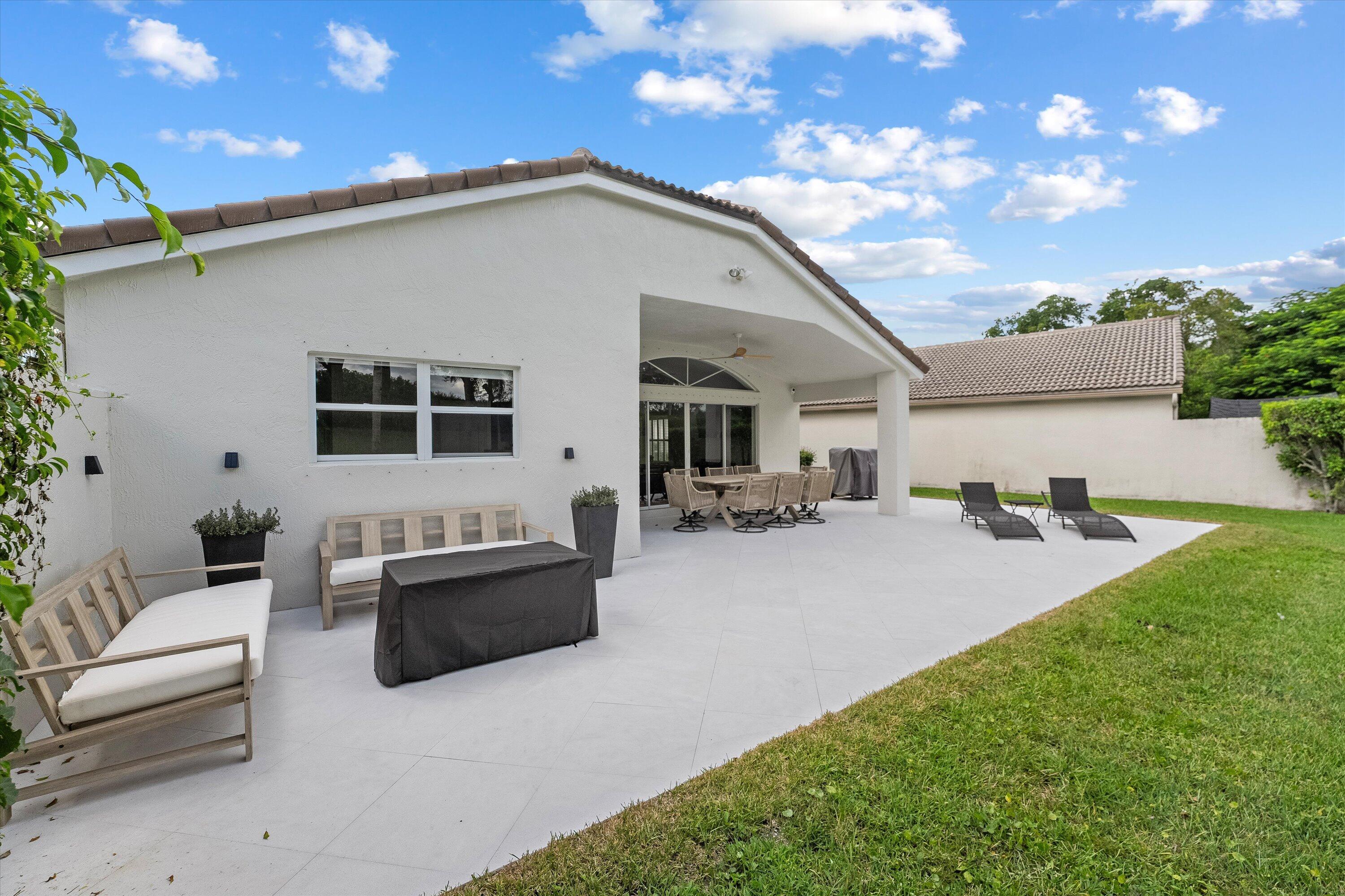4033 Bluff Harbor Way Property Photo 15