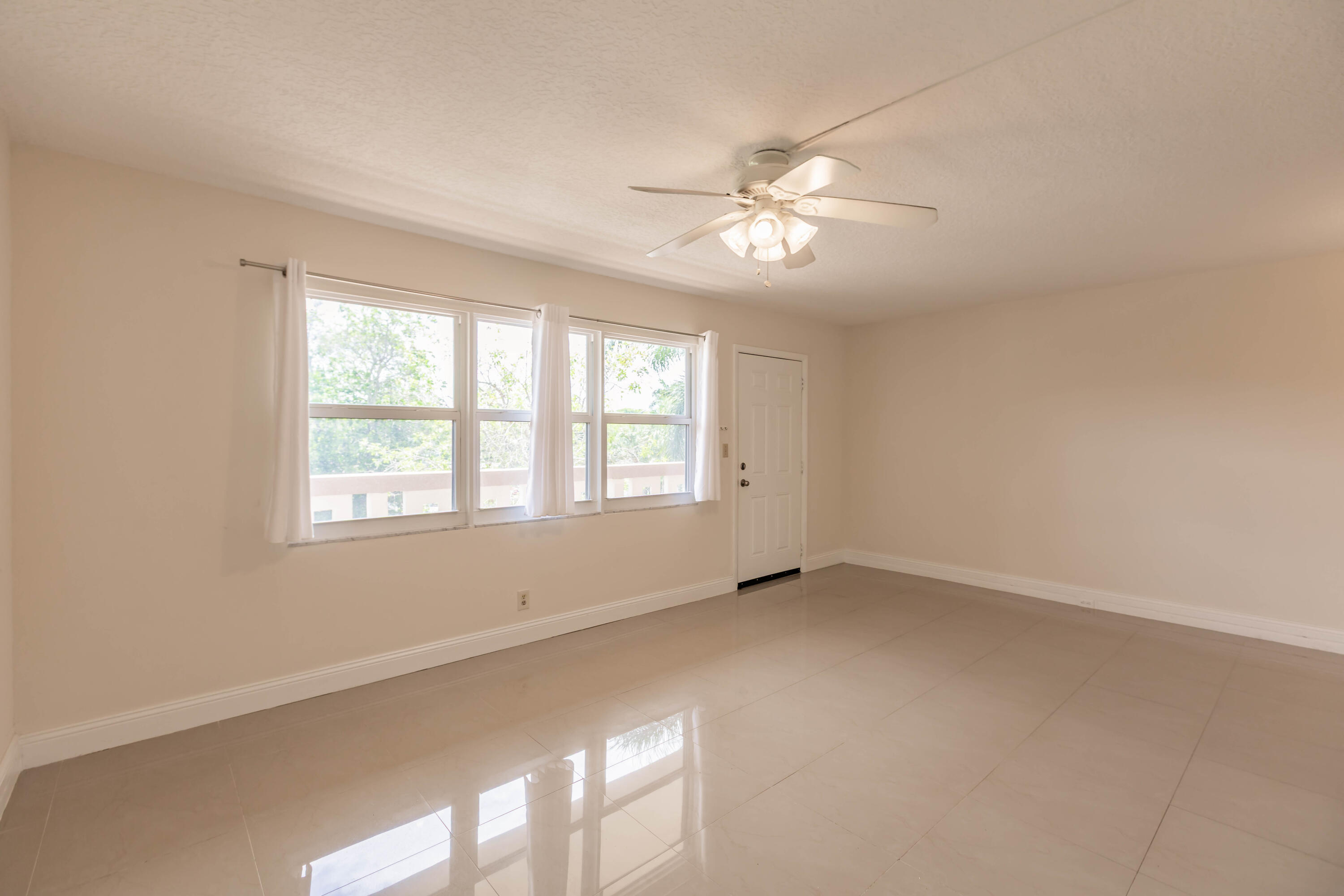 4302 Martinique Circle H3 Property Photo 7