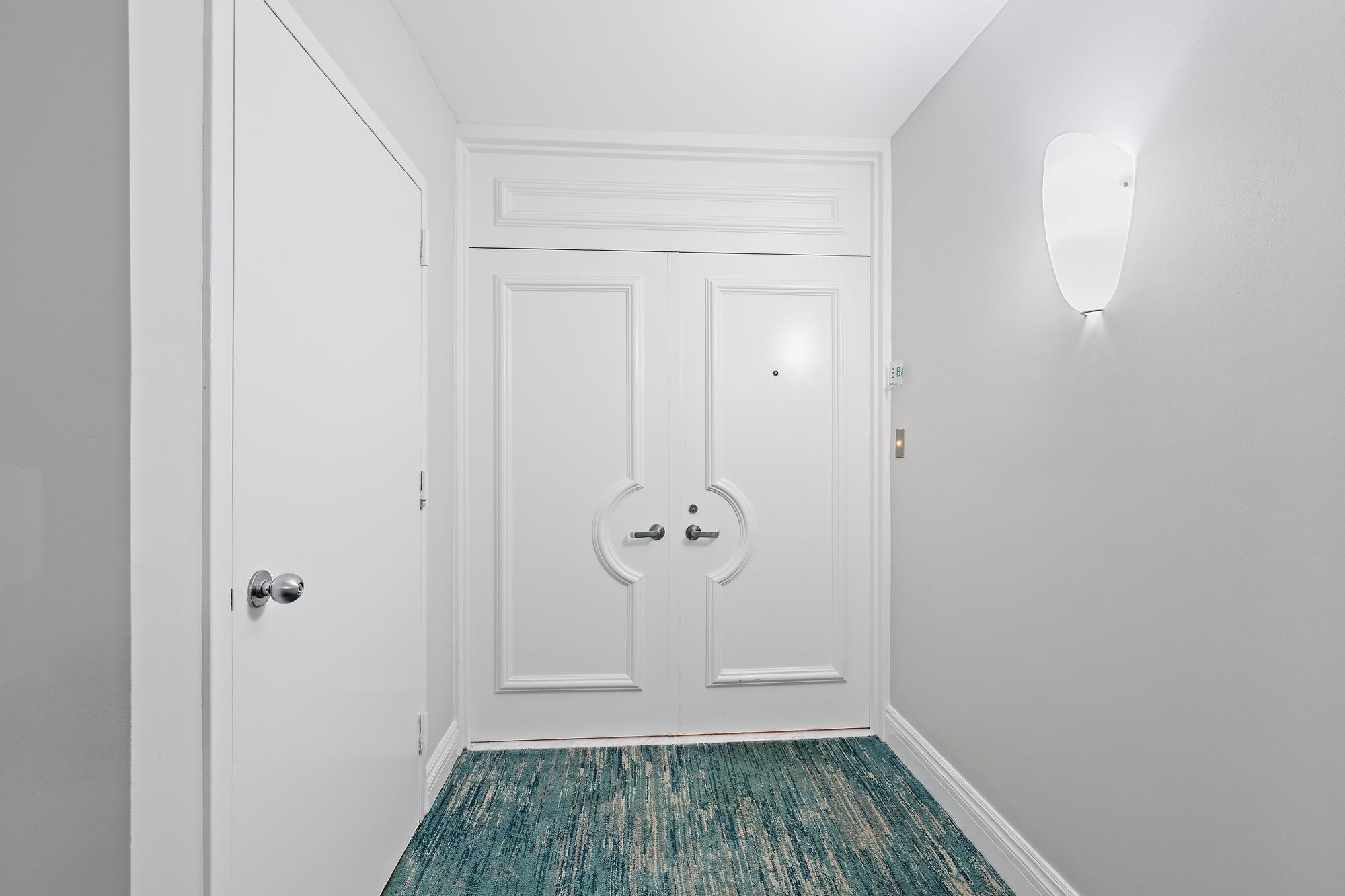 5280 N Ocean Drive 8b Property Photo 8