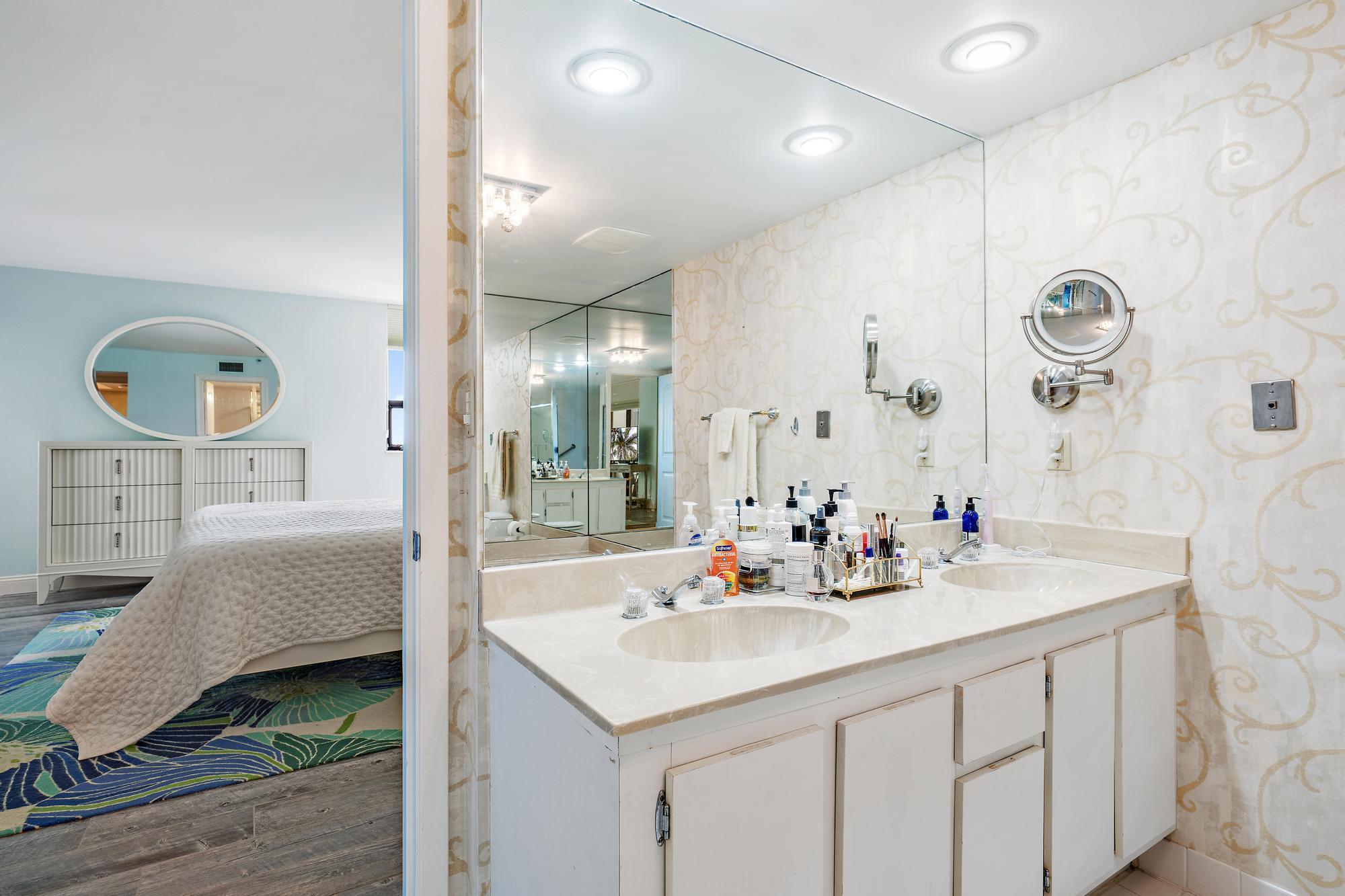 5280 N Ocean Drive 8b Property Photo 20