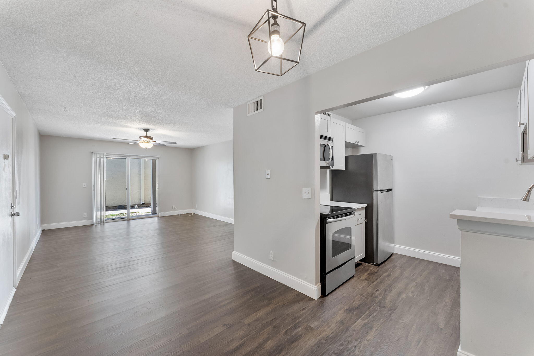 1500 N Congress Avenue C19 Property Photo 6