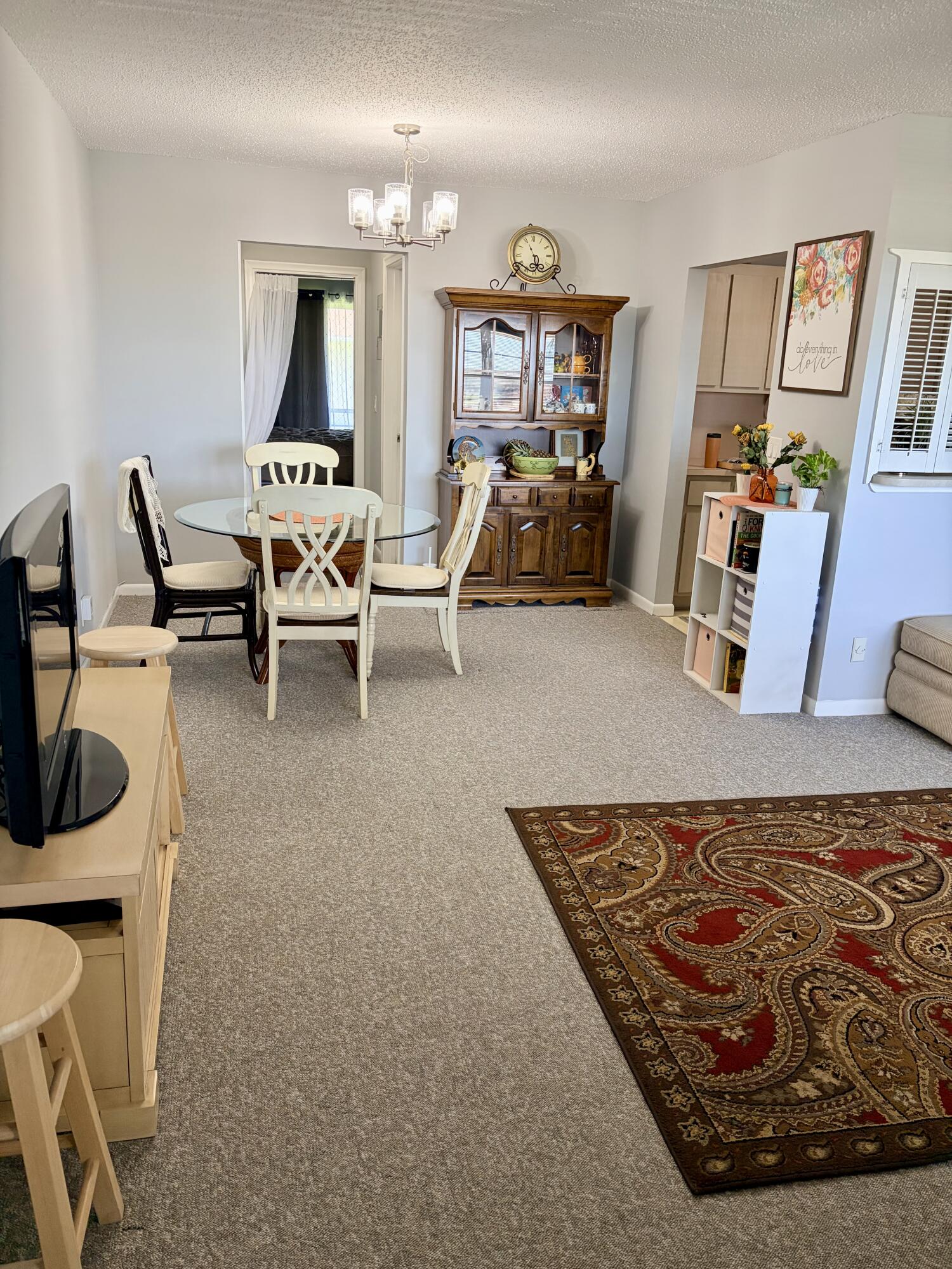 14 Easthampton A Property Photo 2