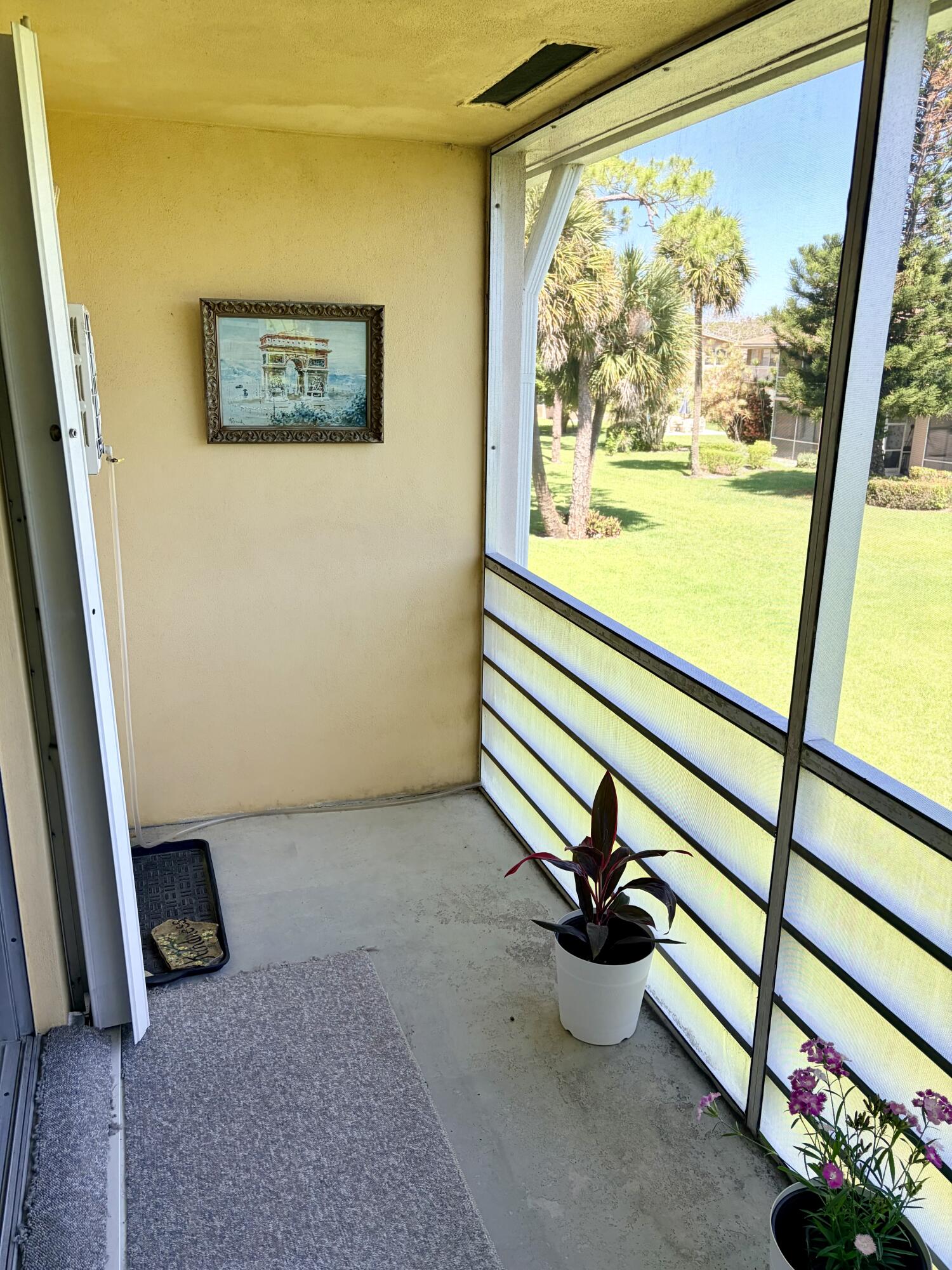 14 Easthampton A Property Photo 10
