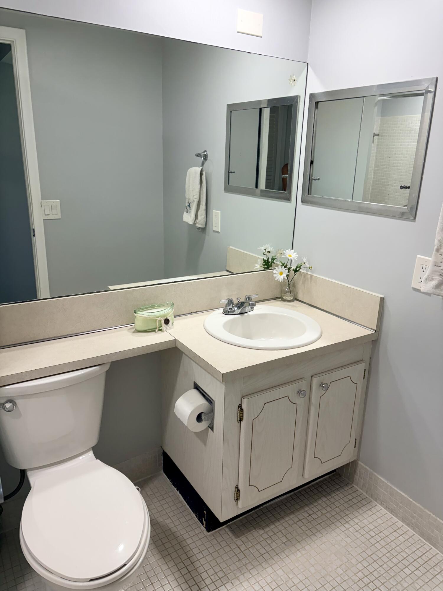 14 Easthampton A Property Photo 12