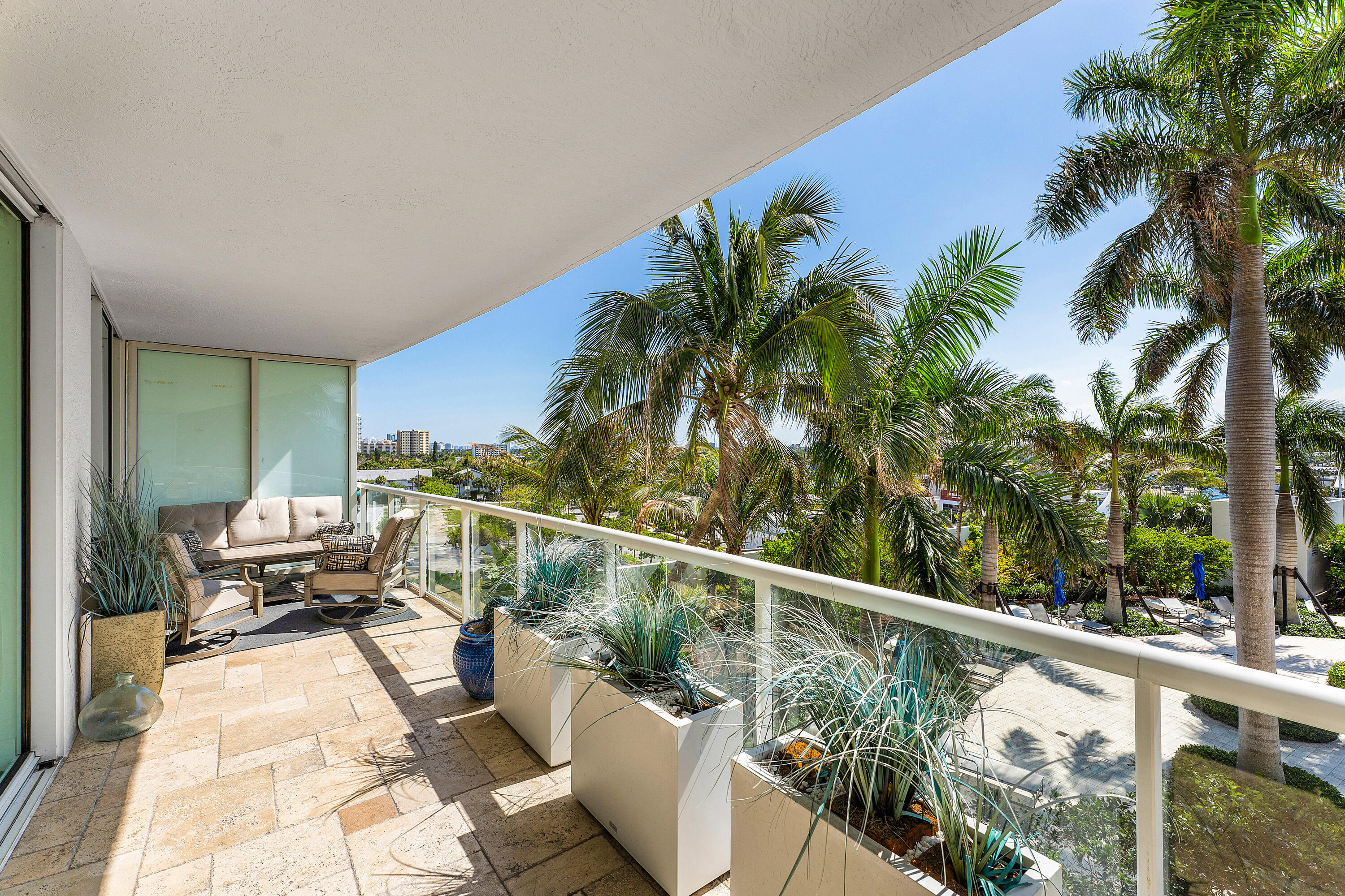 1 N Ocean Boulevard 513 Property Photo 23