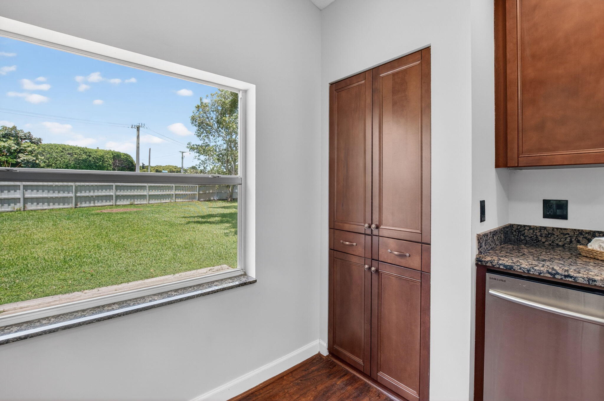 7550 Ironbridge Circle Property Photo 27