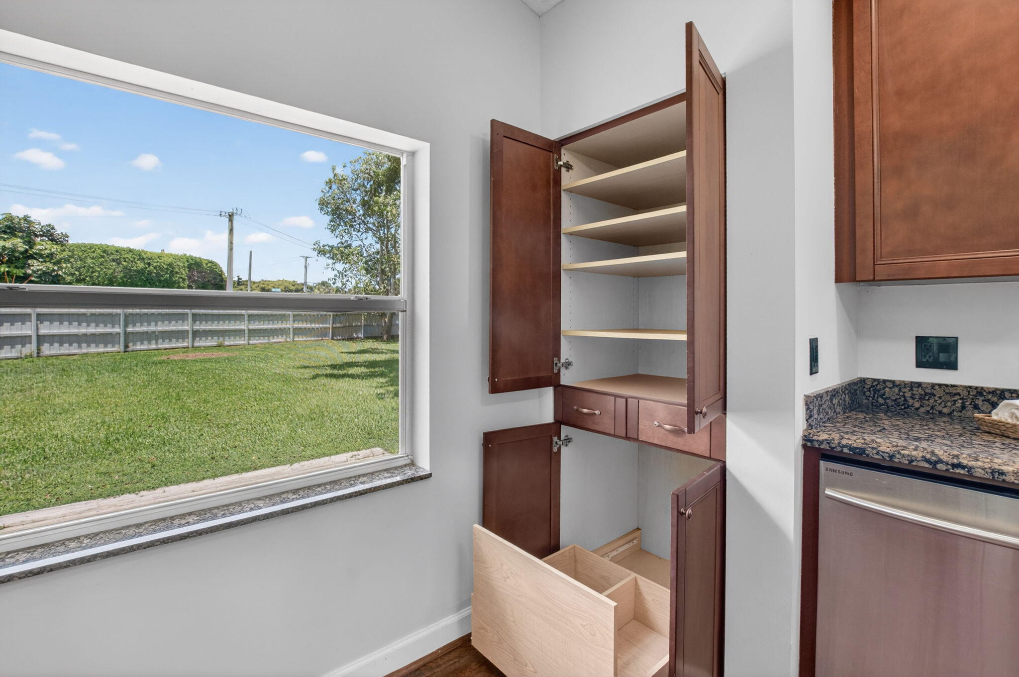 7550 Ironbridge Circle Property Photo 28