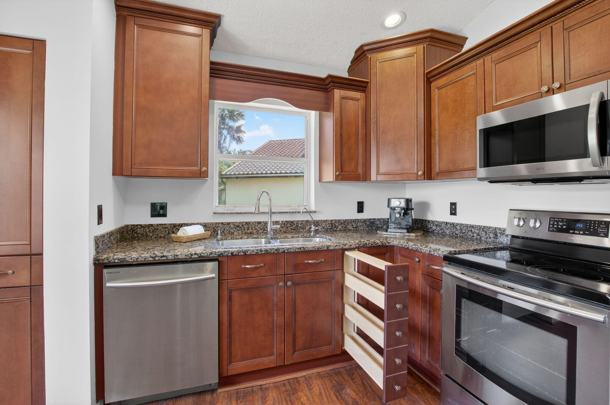 7550 Ironbridge Circle Property Photo 30
