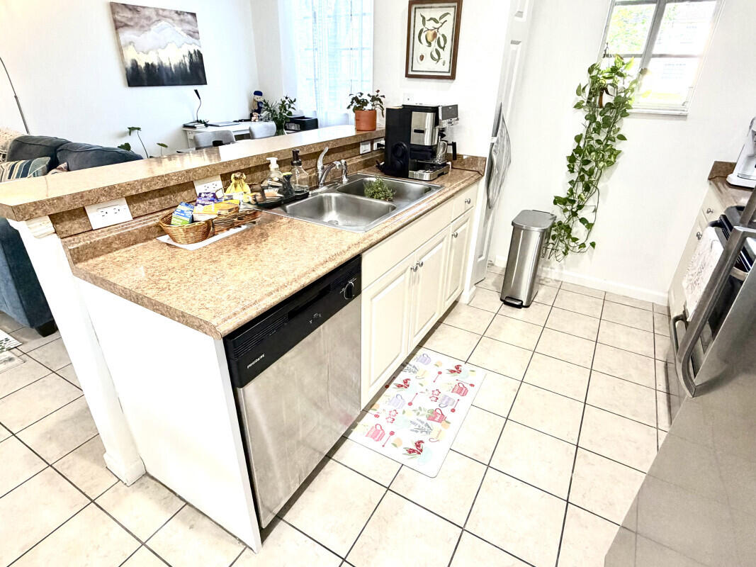 1205 Abaco Lane Property Photo 6