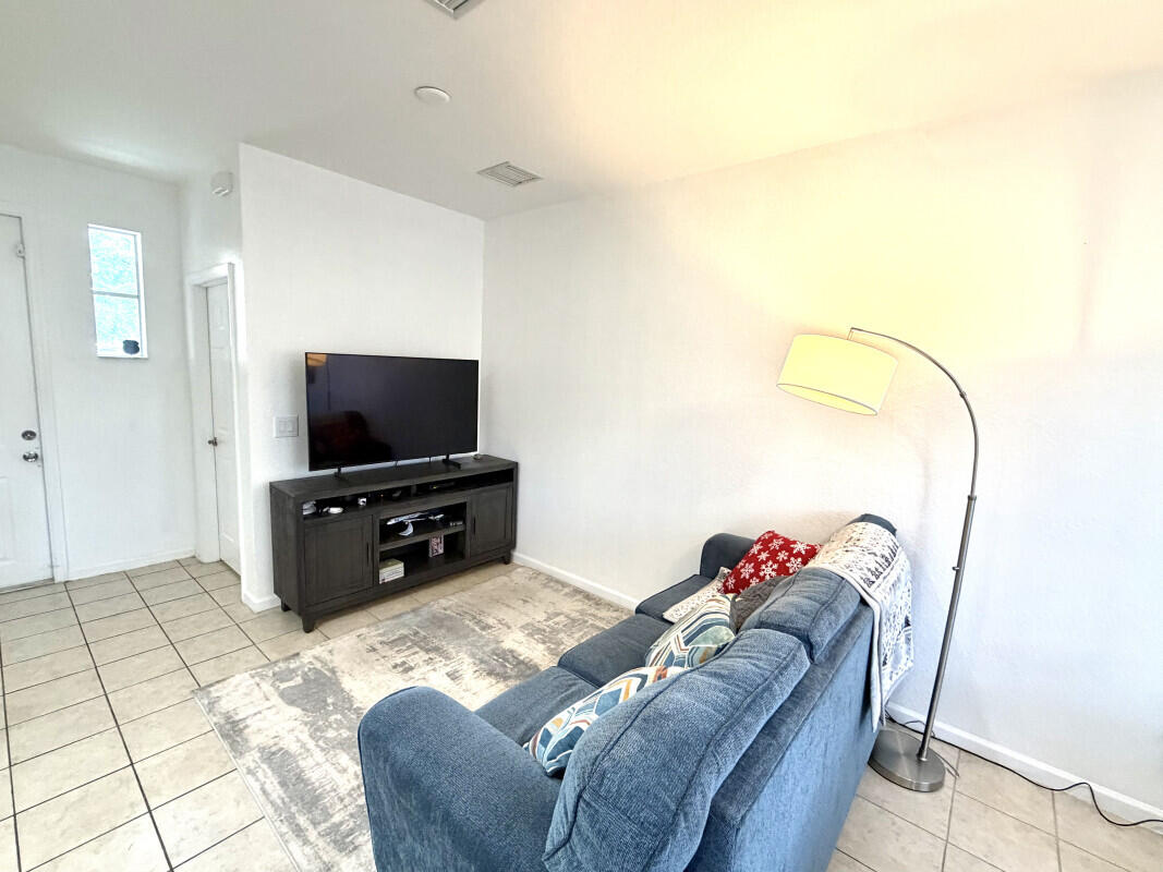 1205 Abaco Lane Property Photo 7